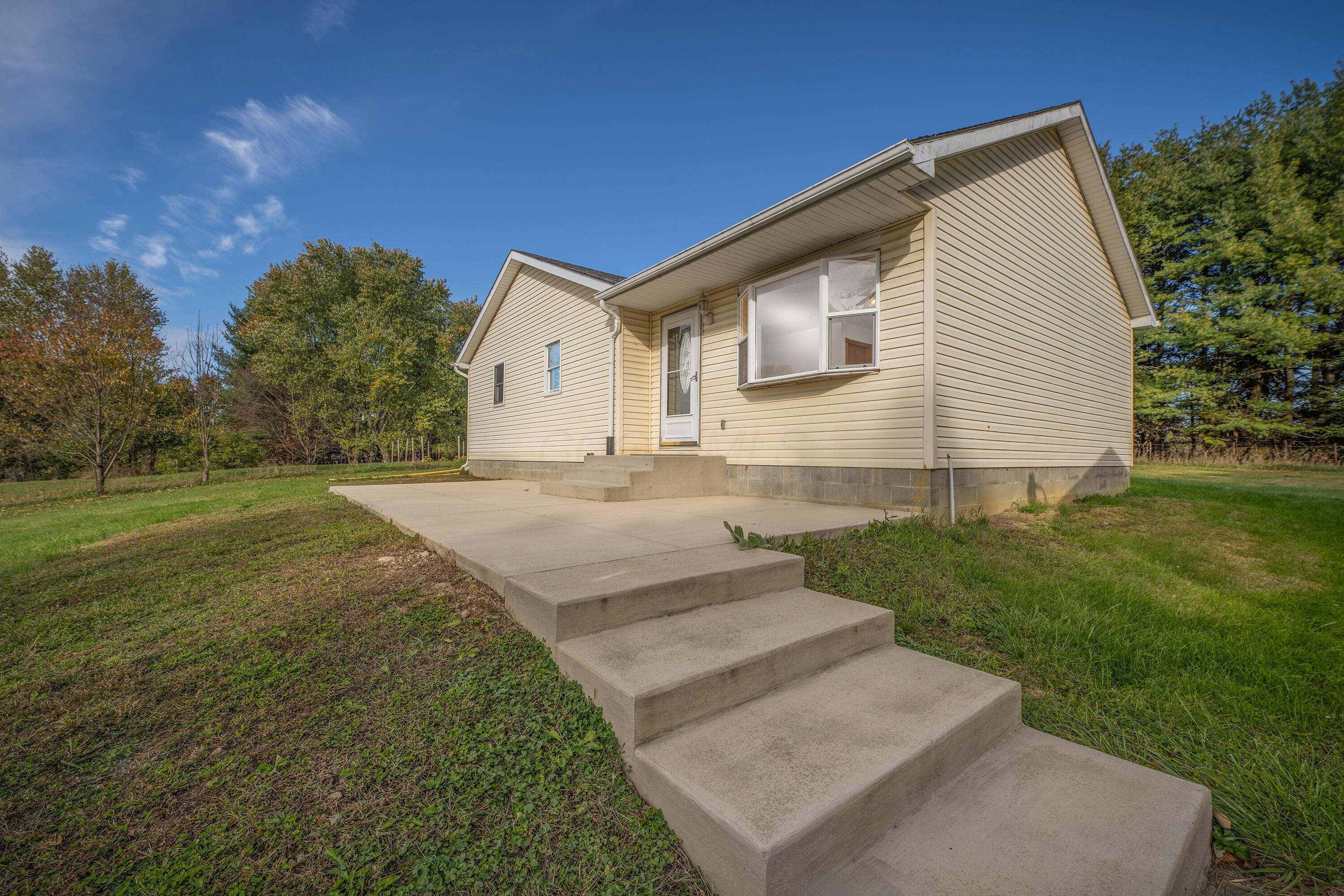 19579 New Gambier Road Property Photo 1
