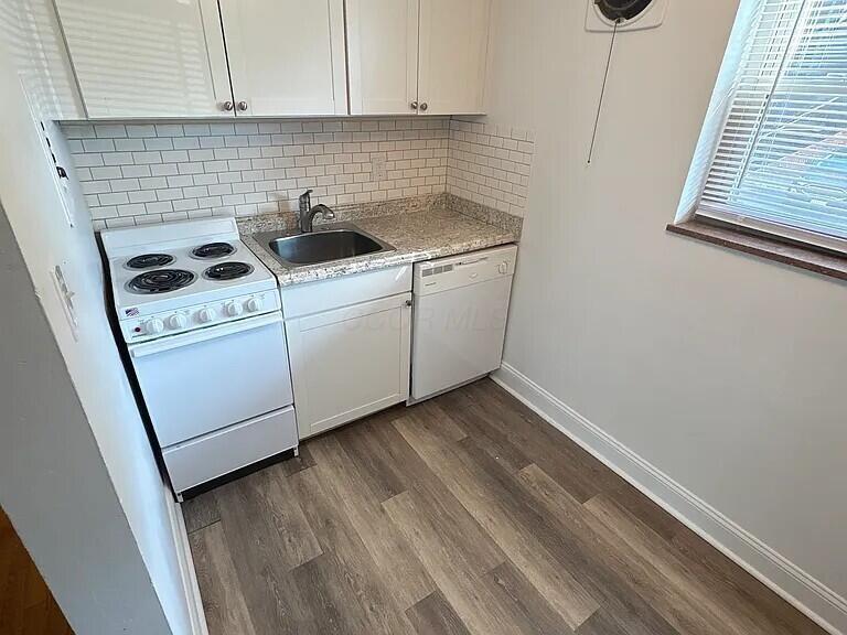 2636 Indianola Avenue, C Property Photo 6