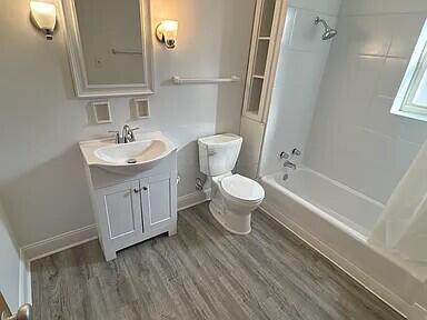 2636 Indianola Avenue, C Property Photo 7