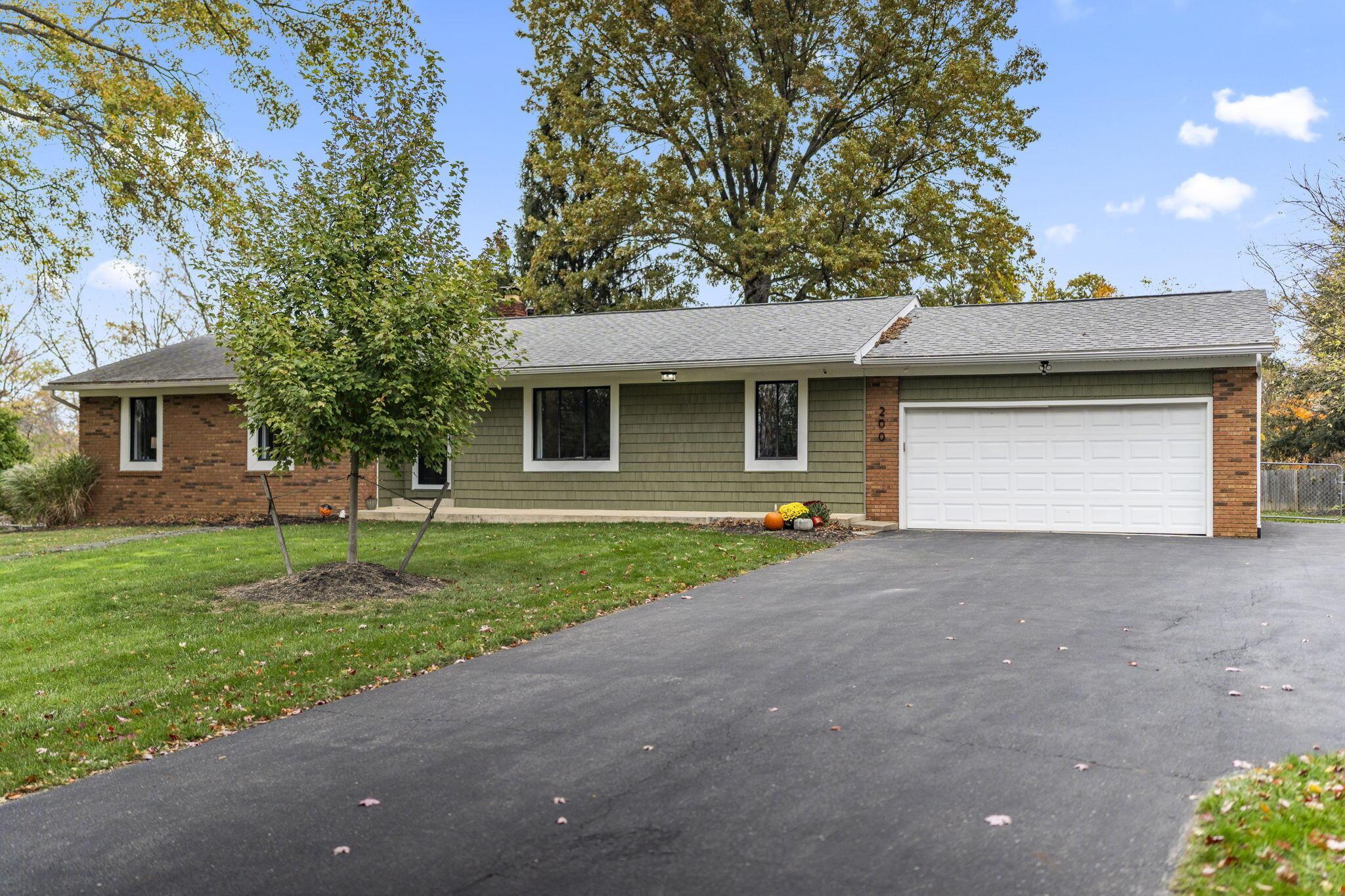 200 Greenbrier Road Property Photo 2