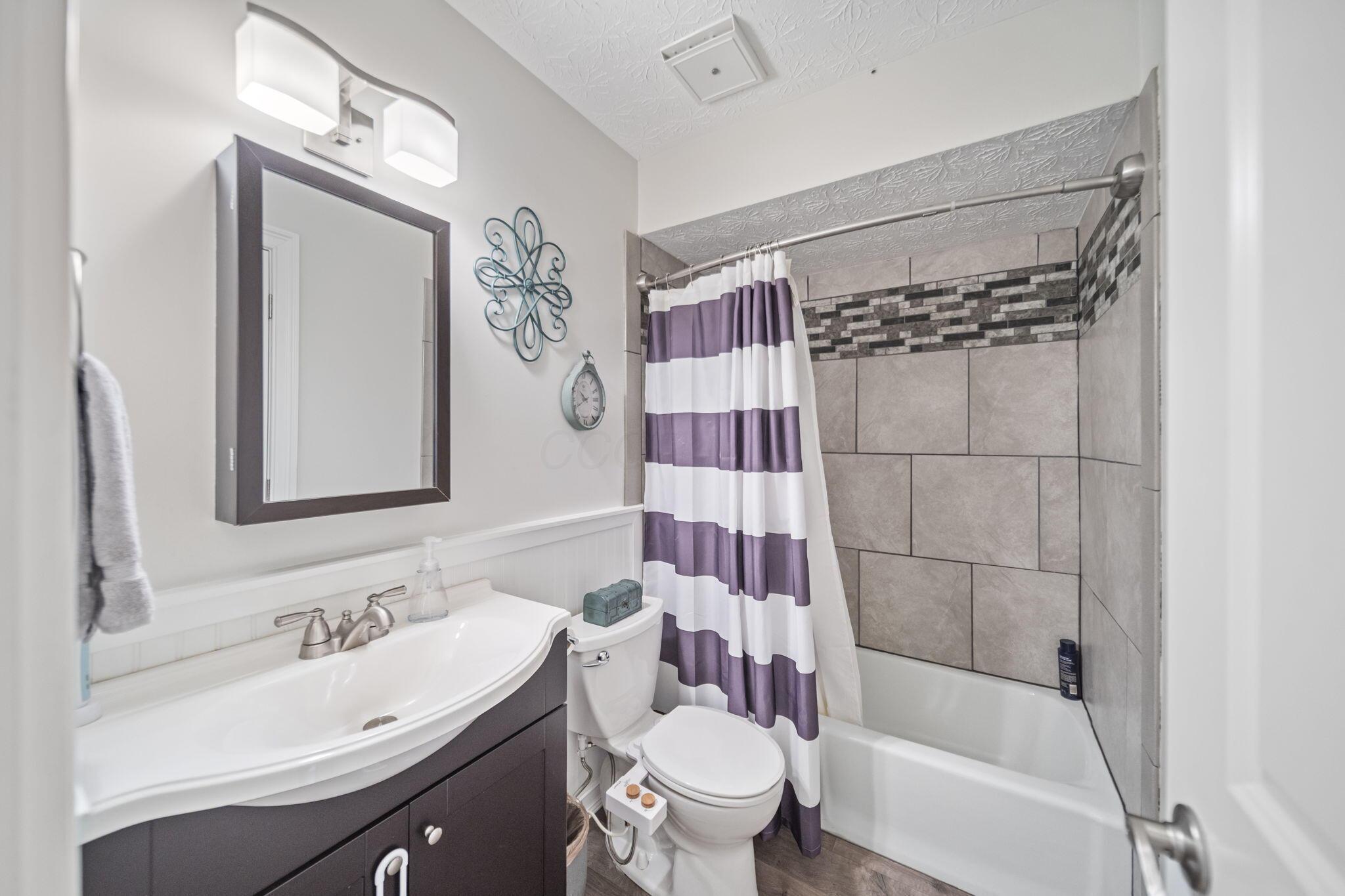 200 Greenbrier Road Property Photo 35