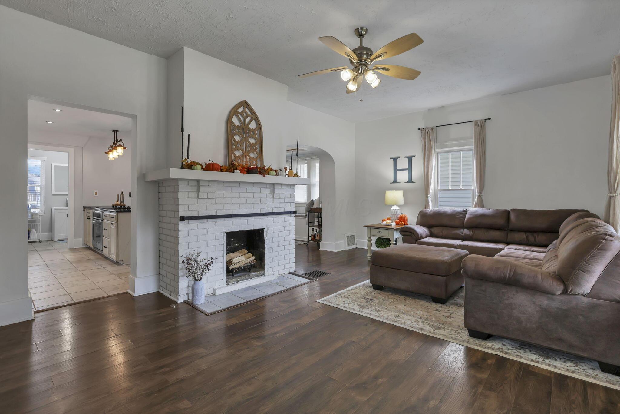 230 Lake Street Property Photo 9