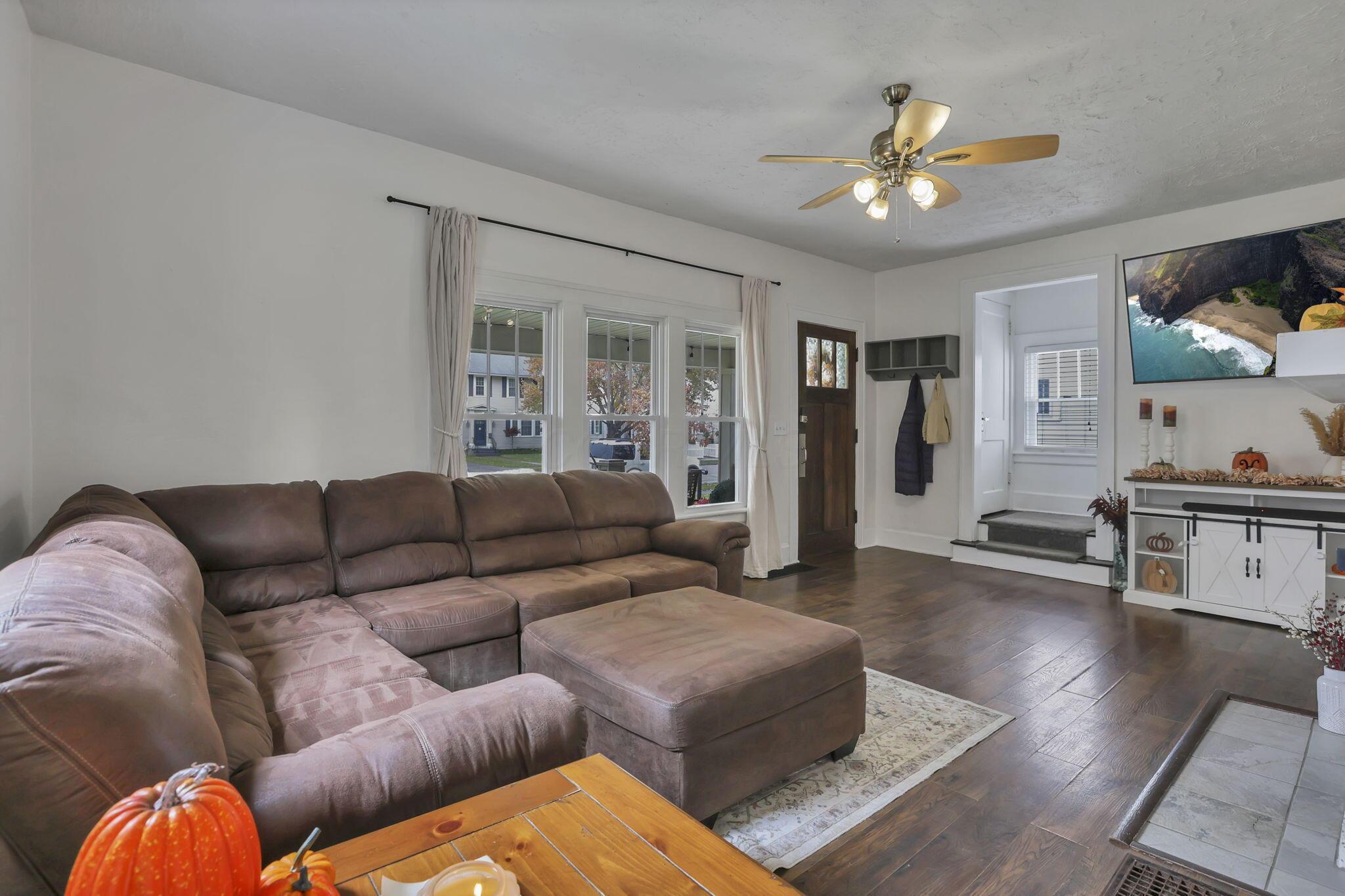 230 Lake Street Property Photo 10