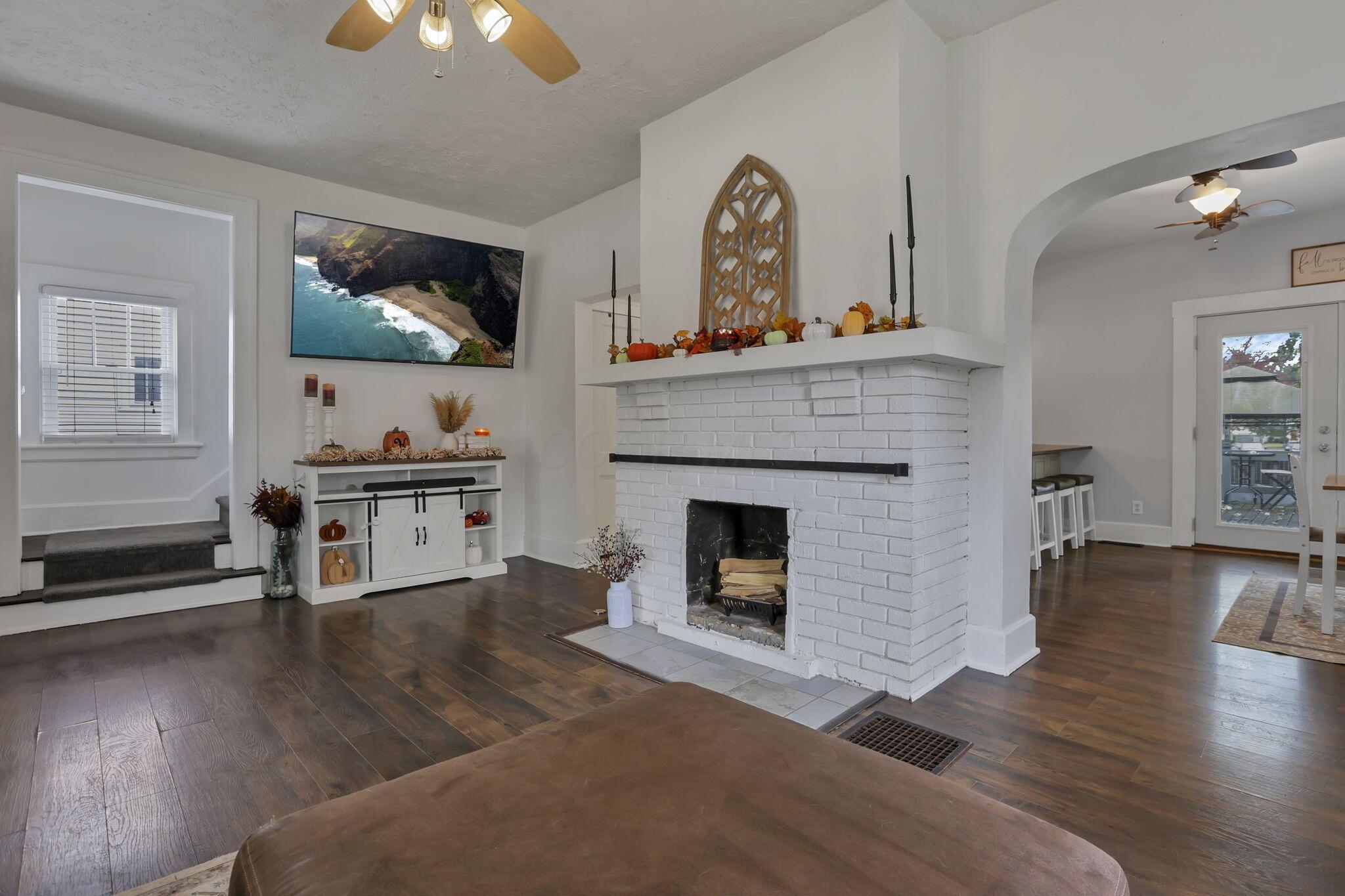 230 Lake Street Property Photo 12