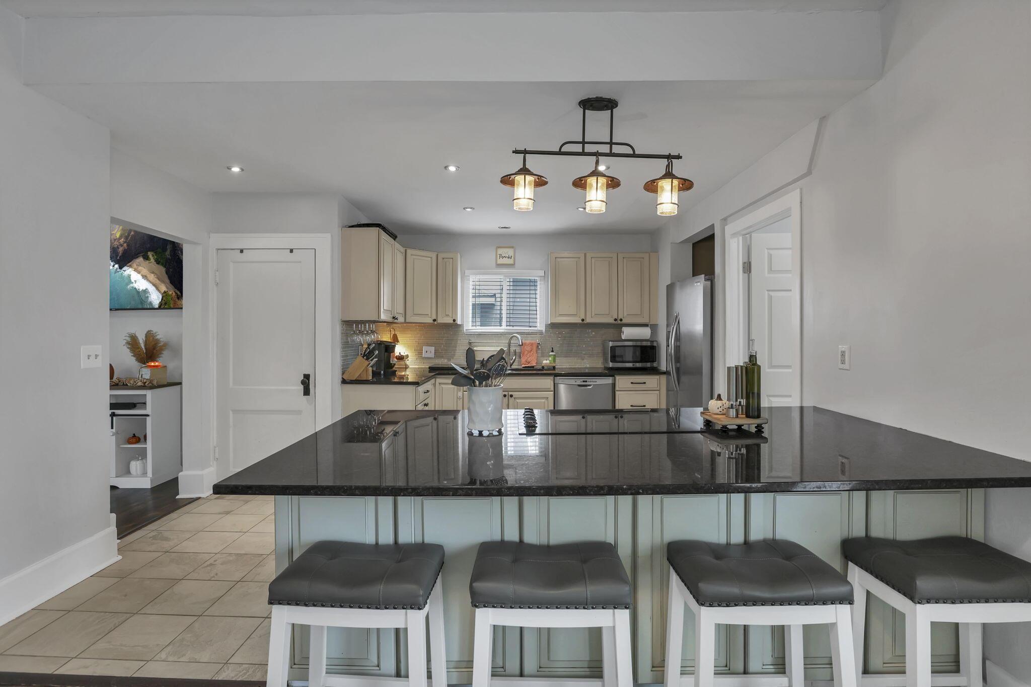 230 Lake Street Property Photo 17