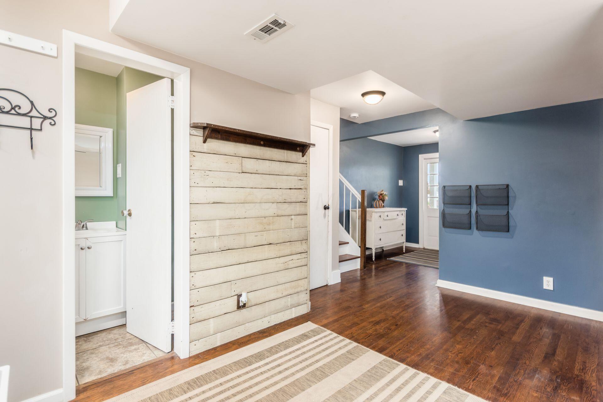 9221 London Road Property Photo 8