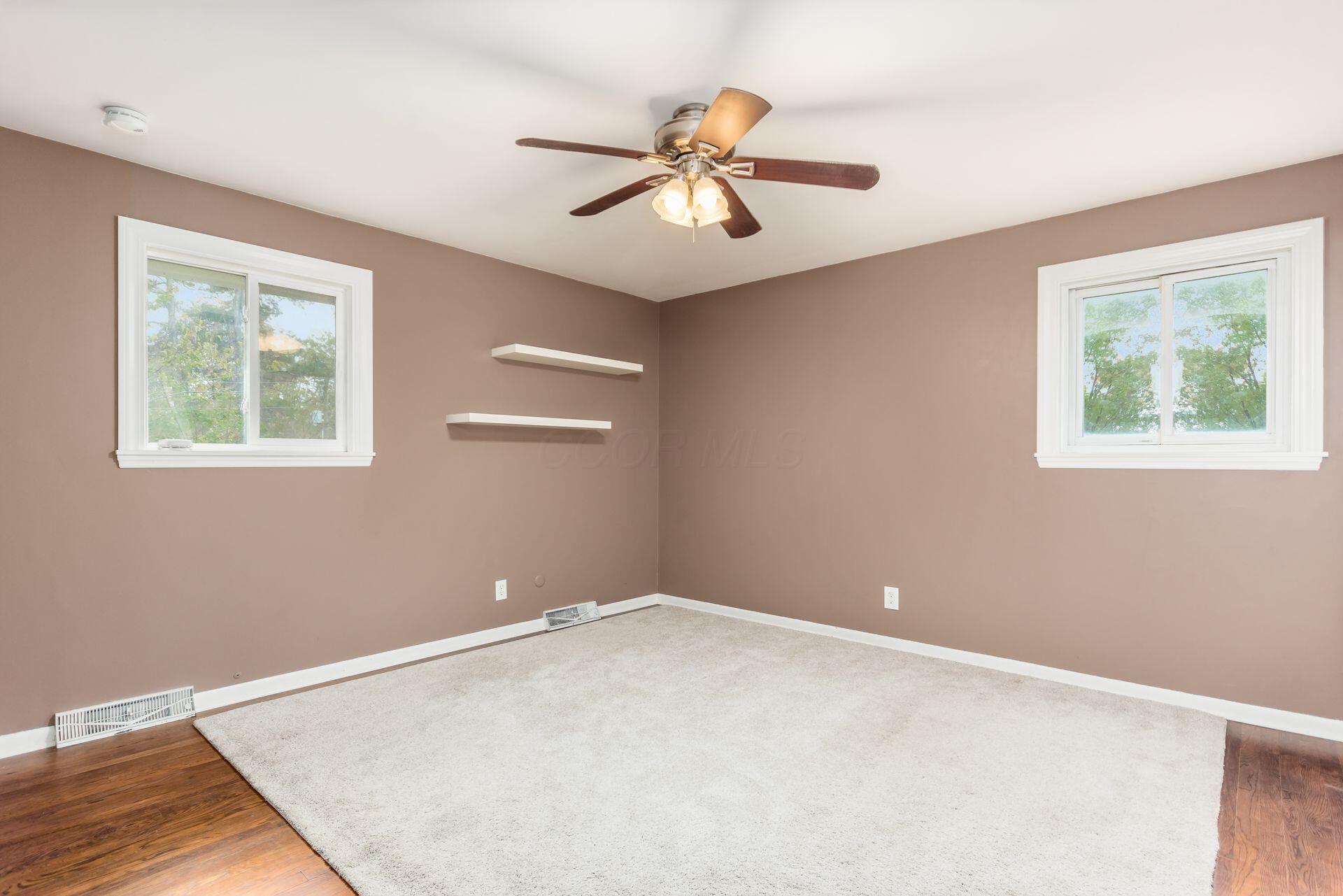 9221 London Road Property Photo 31