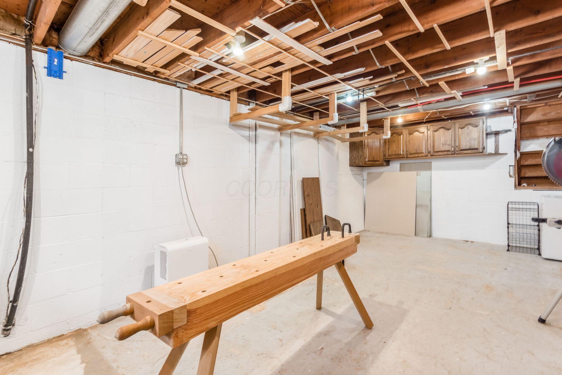 9221 London Road Property Photo 34