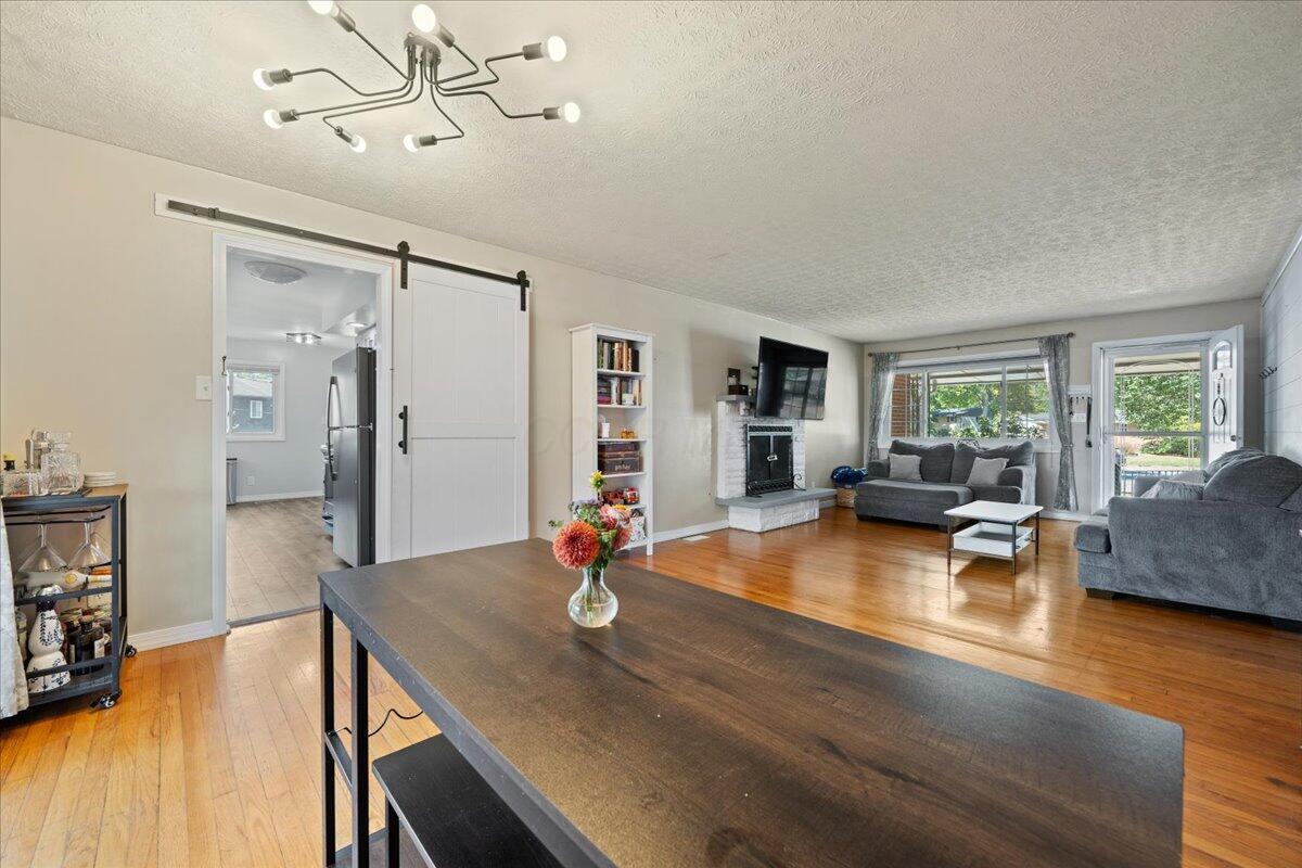 4533 Drayton Court Property Photo 6