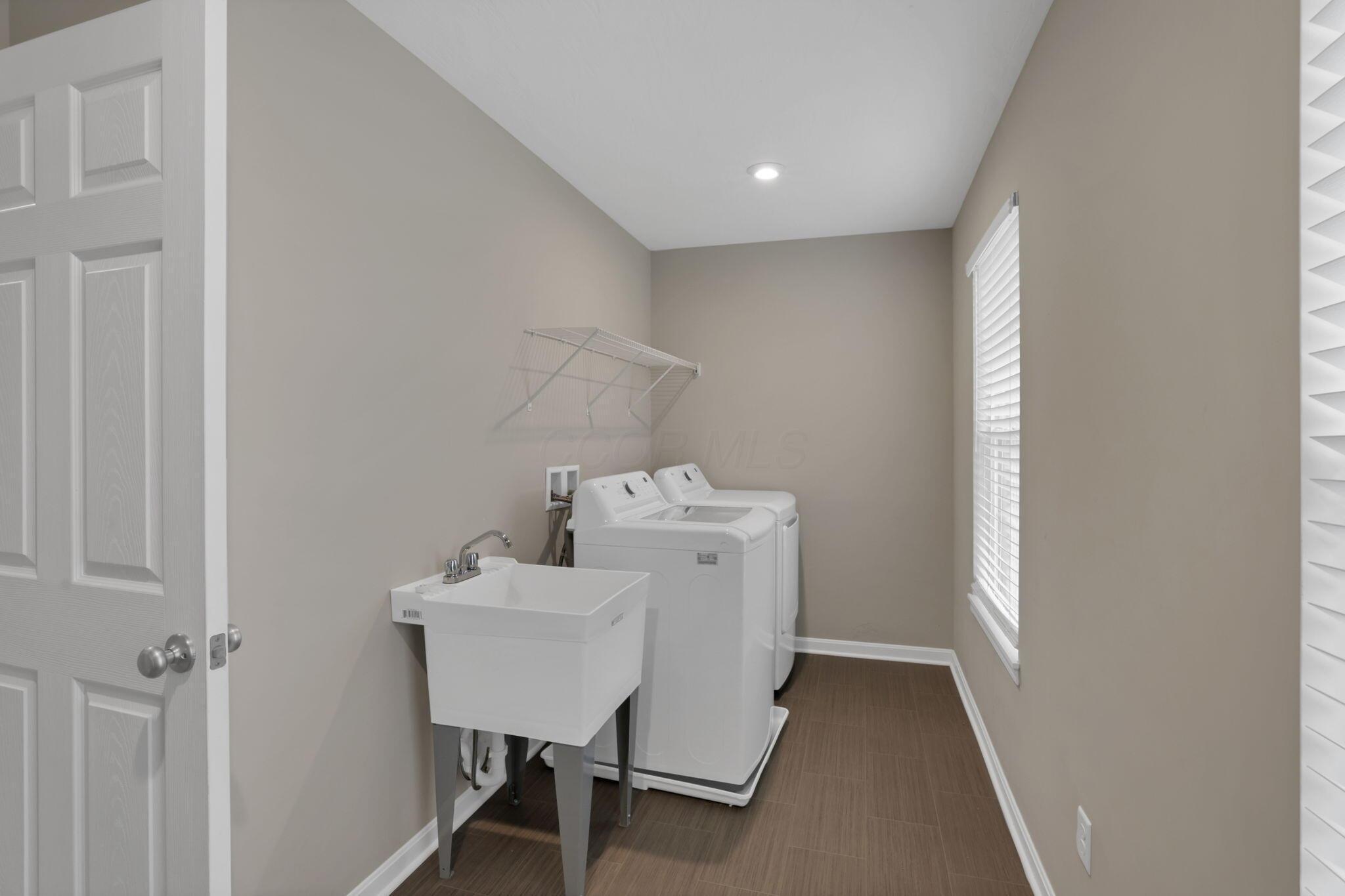 7449 Sugarbark Court Property Photo 12