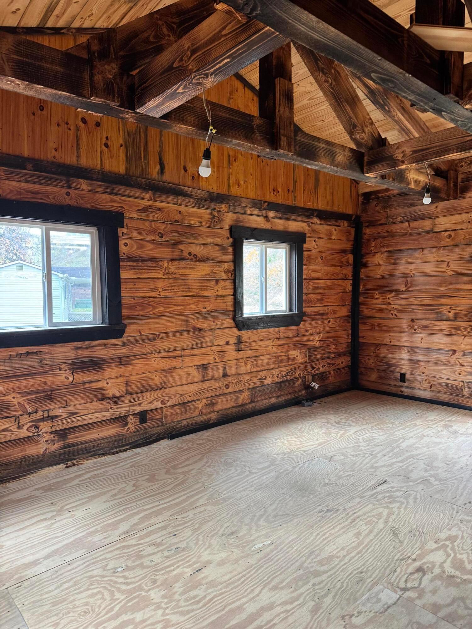 713 Runyon Lane Property Photo 1