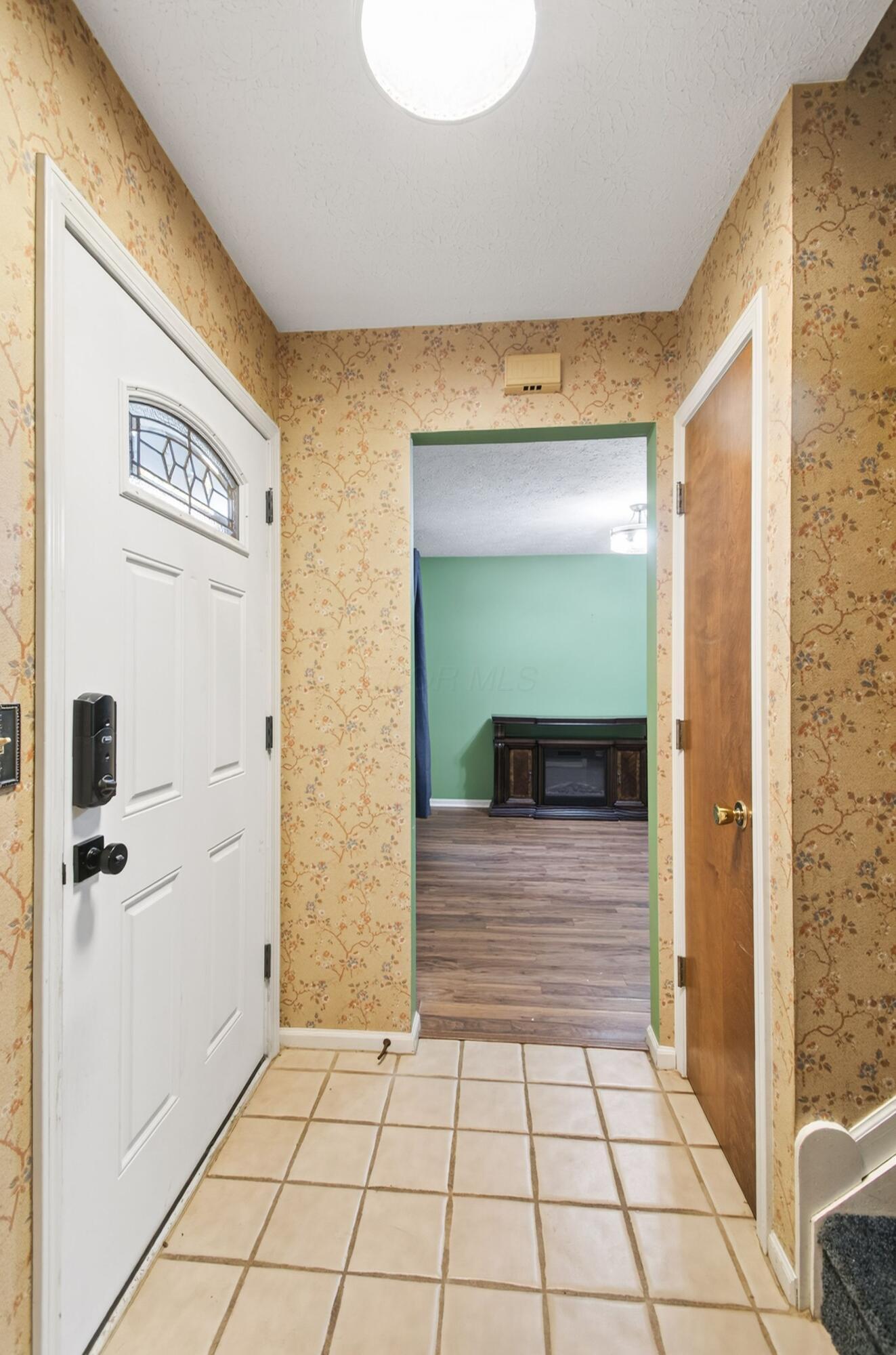 1501 Rolling Meadows Drive Property Photo 10