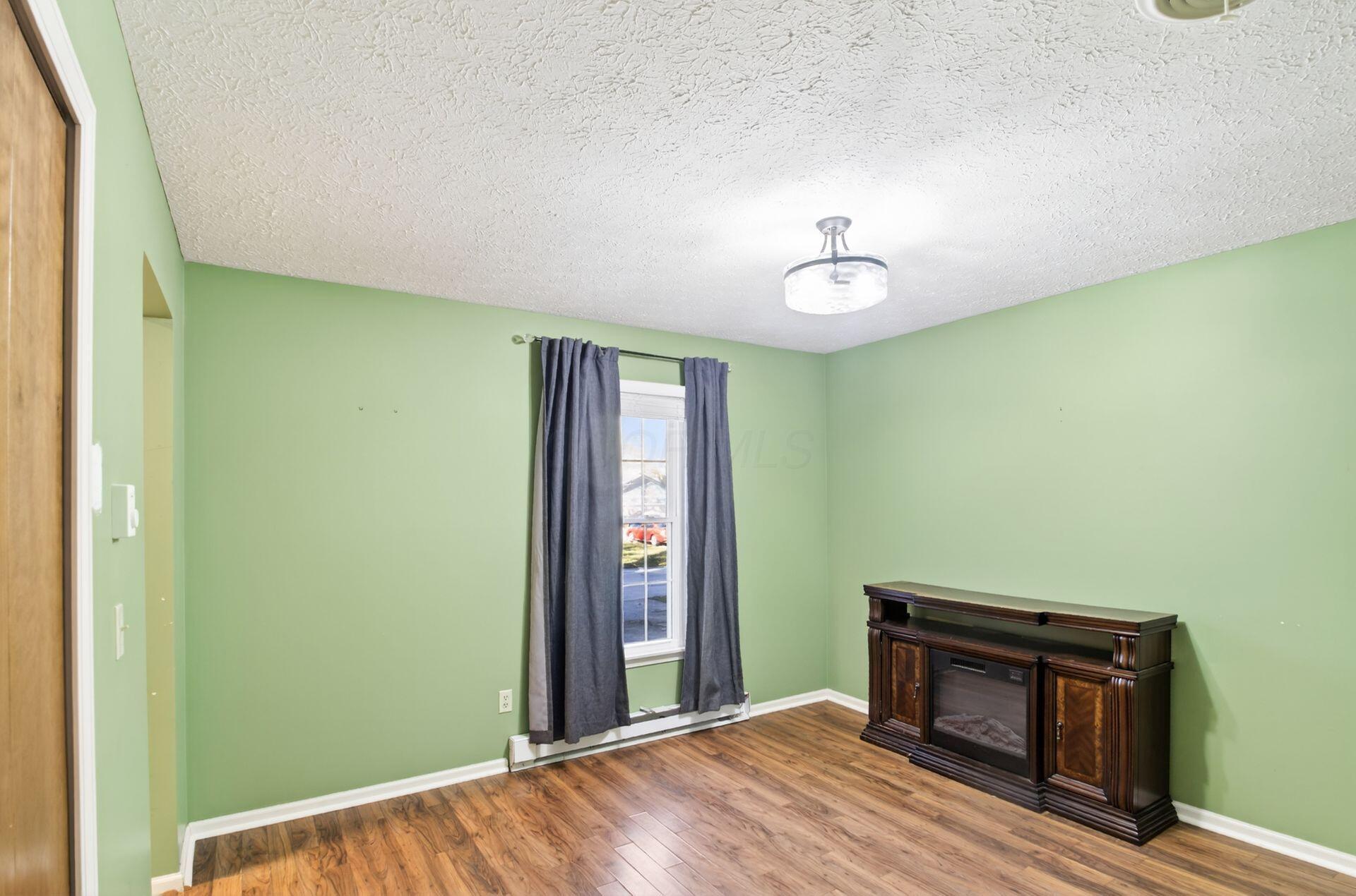 1501 Rolling Meadows Drive Property Photo 14
