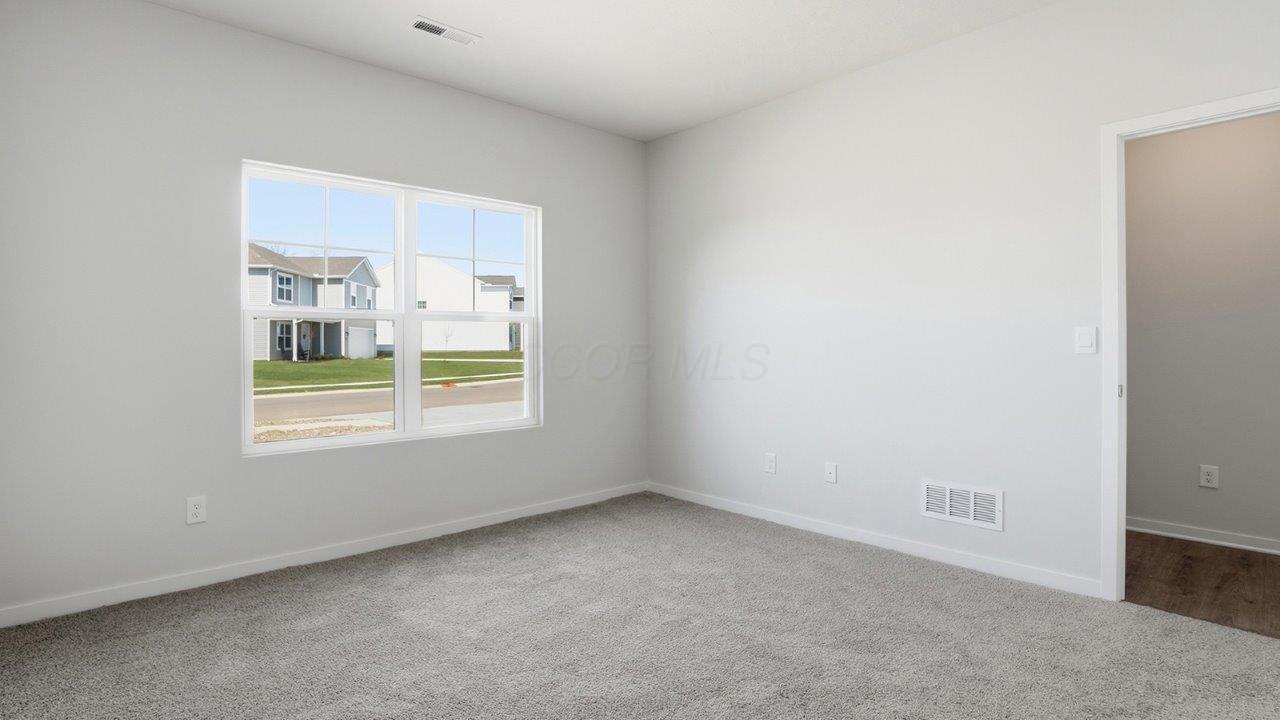 962 Sherwood Loop Property Photo 15