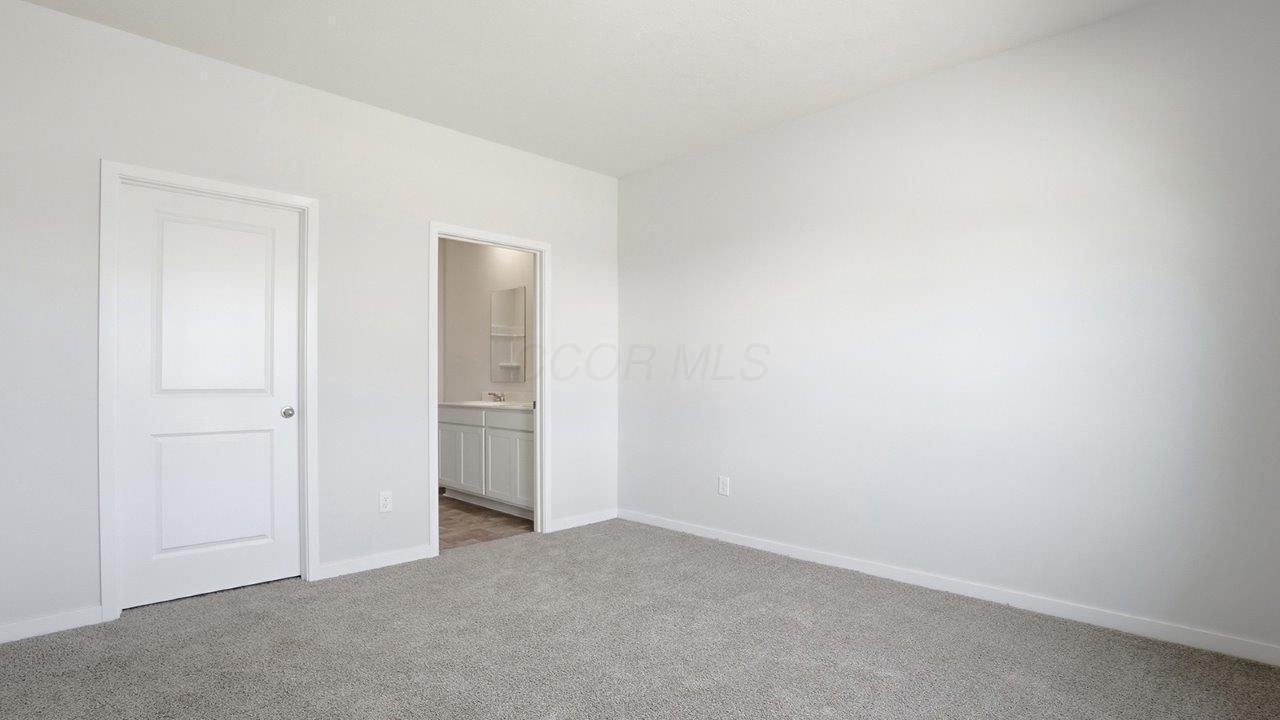 962 Sherwood Loop Property Photo 17