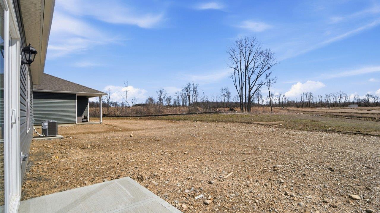 962 Sherwood Loop Property Photo 32