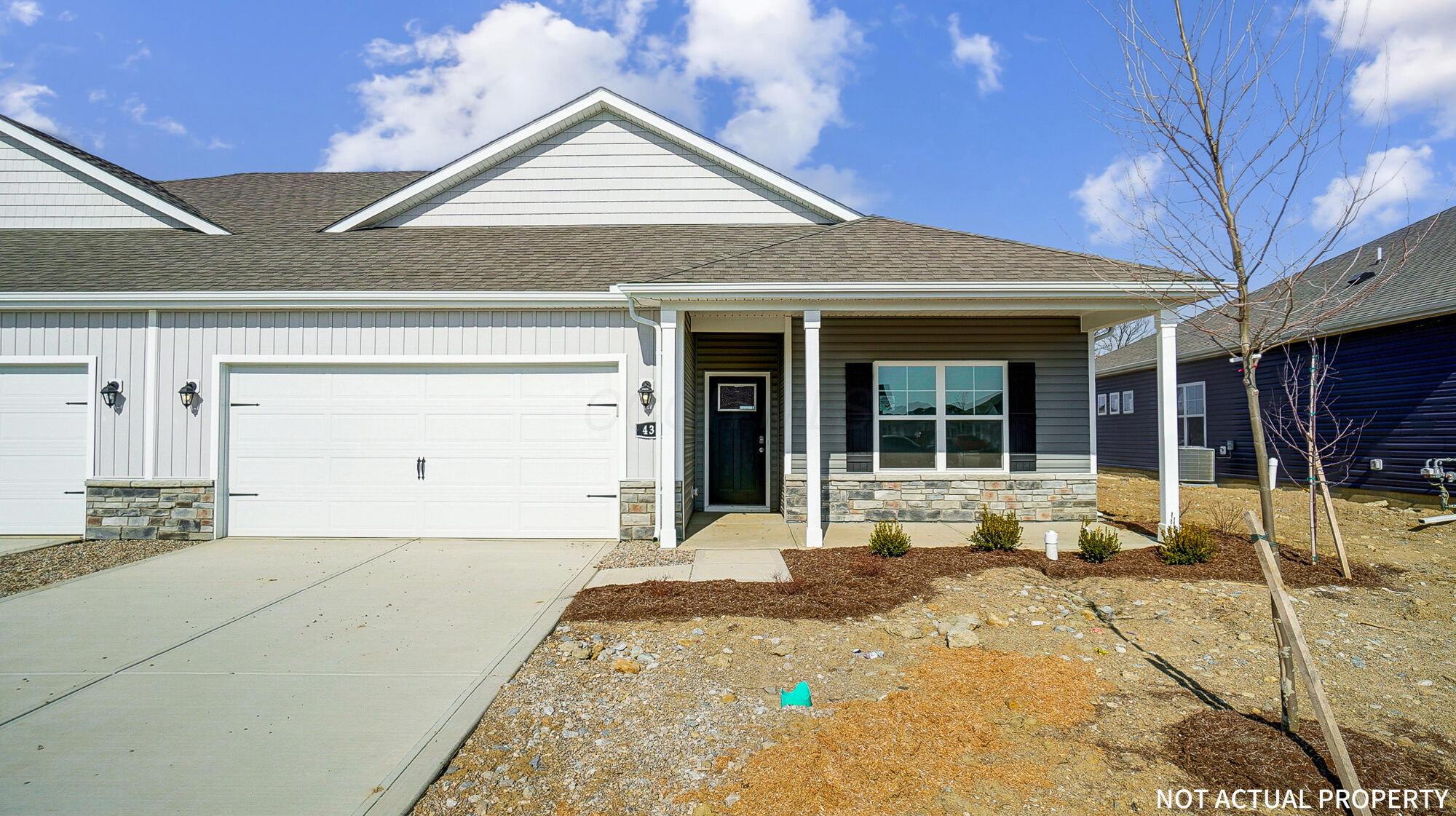 725 Maria Drive Property Photo 1