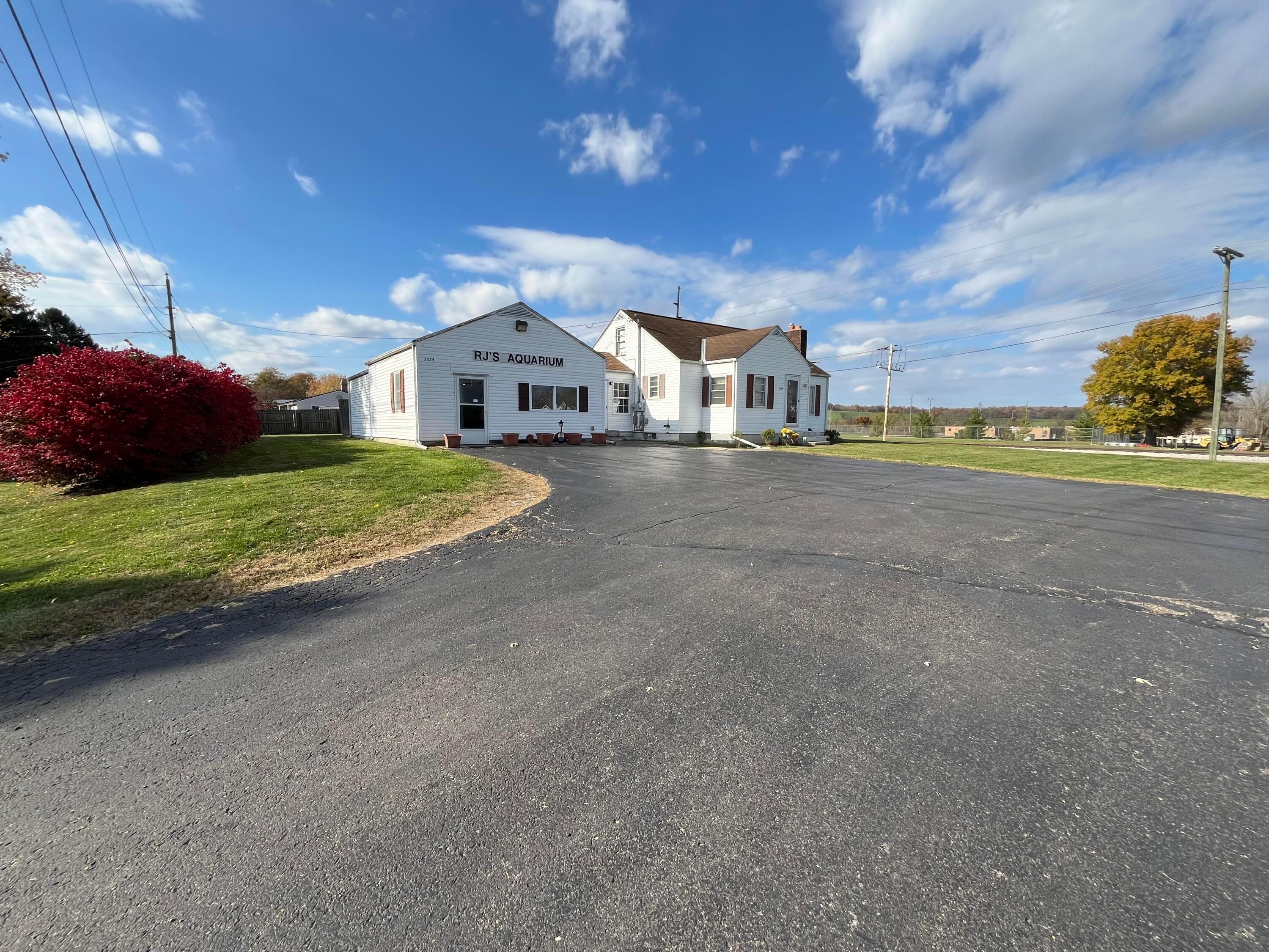 3224 Hebron Road Property Photo 2