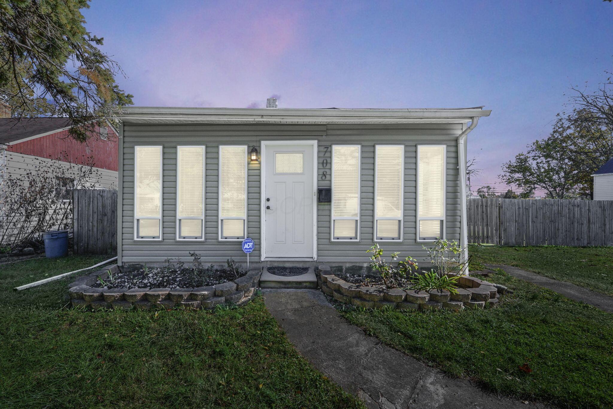 708 S Waverly Street Property Photo 1