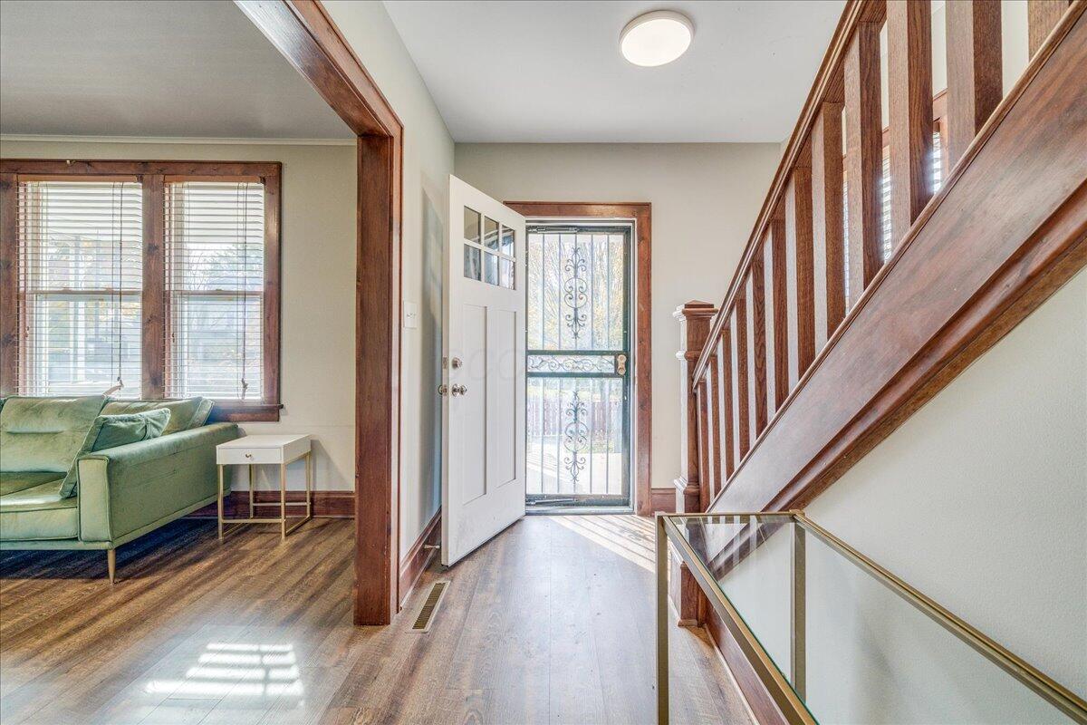 464 E Hinman Avenue Property Photo 3
