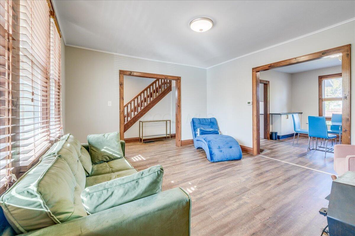 464 E Hinman Avenue Property Photo 7