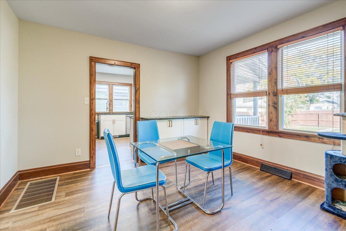 464 E Hinman Avenue Property Photo 9