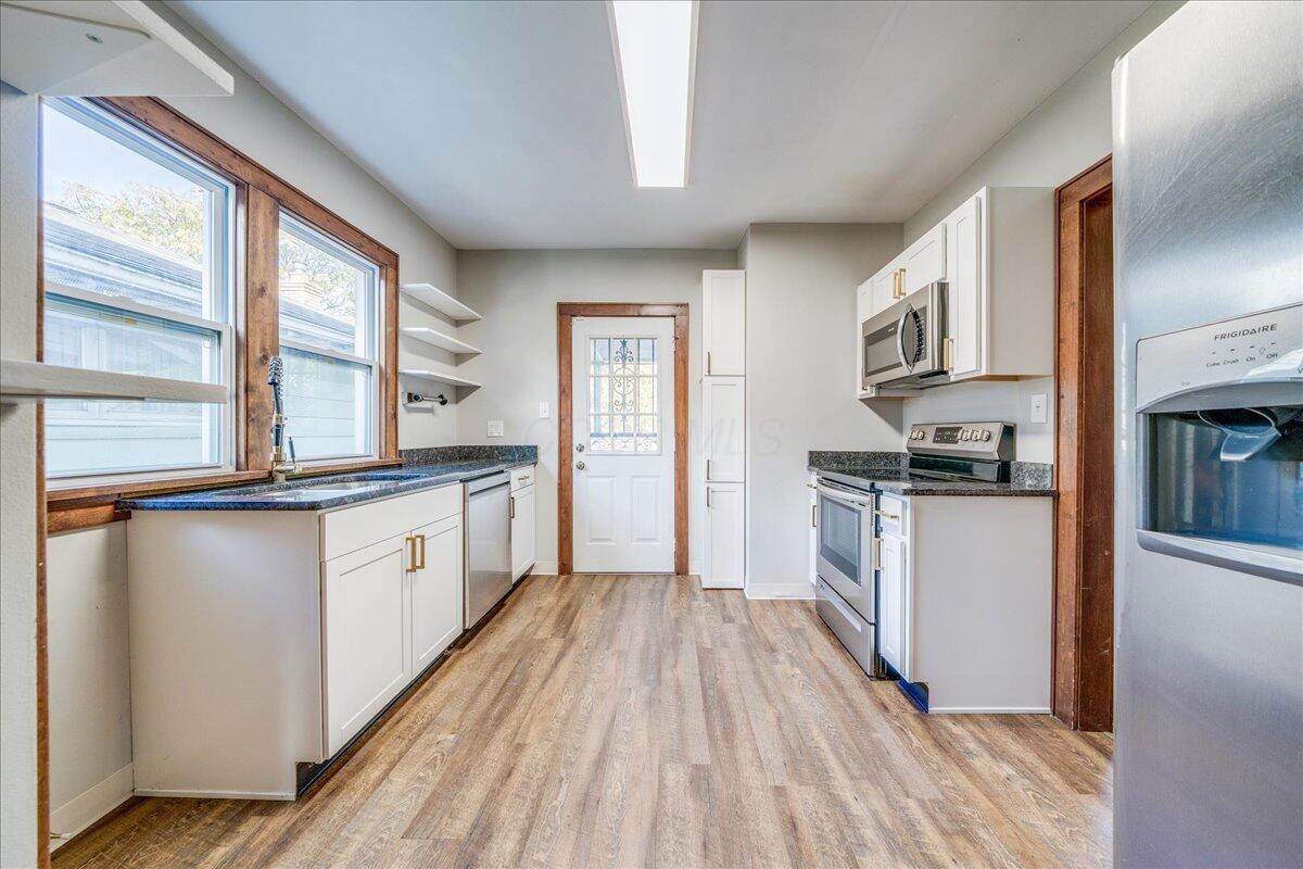 464 E Hinman Avenue Property Photo 13