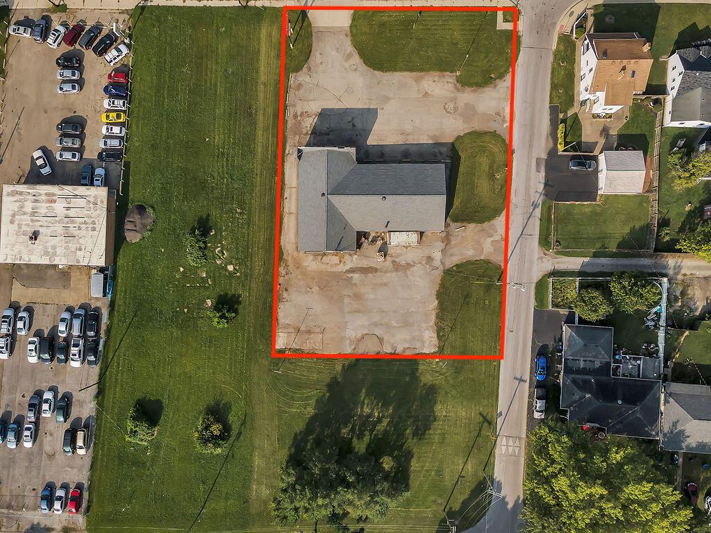 2880 S High Street Property Photo 4