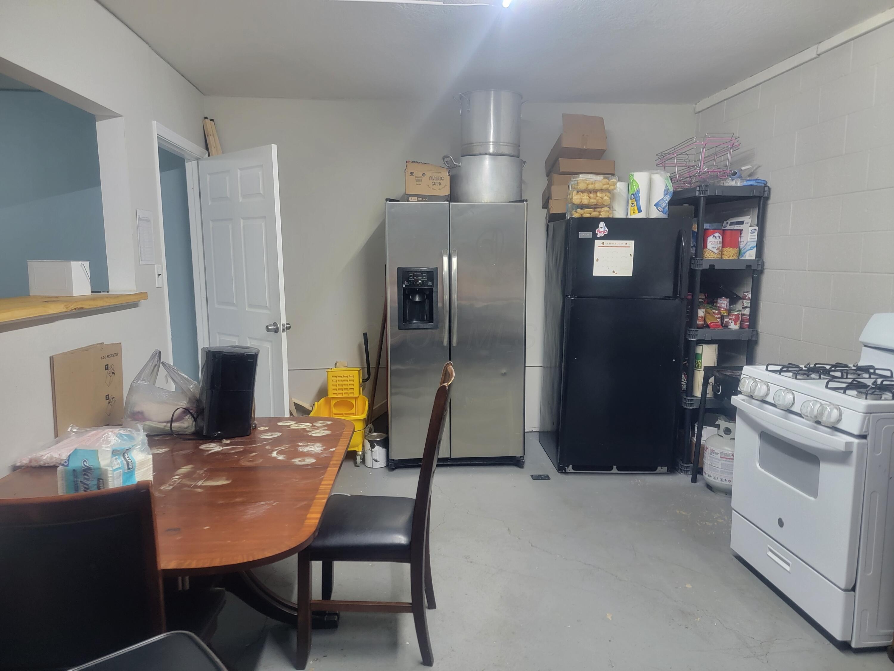 2880 S High Street Property Photo 5