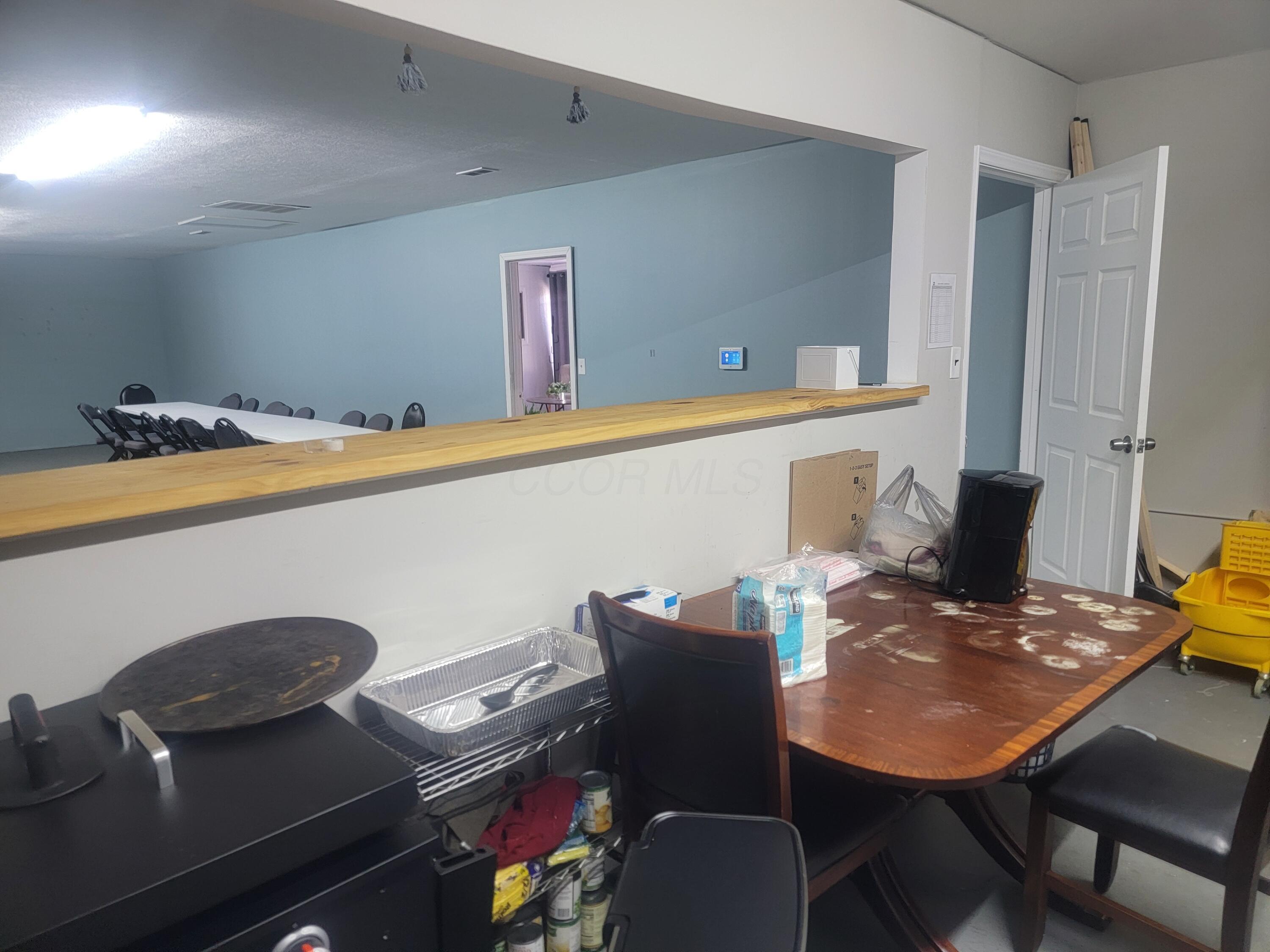 2880 S High Street Property Photo 7