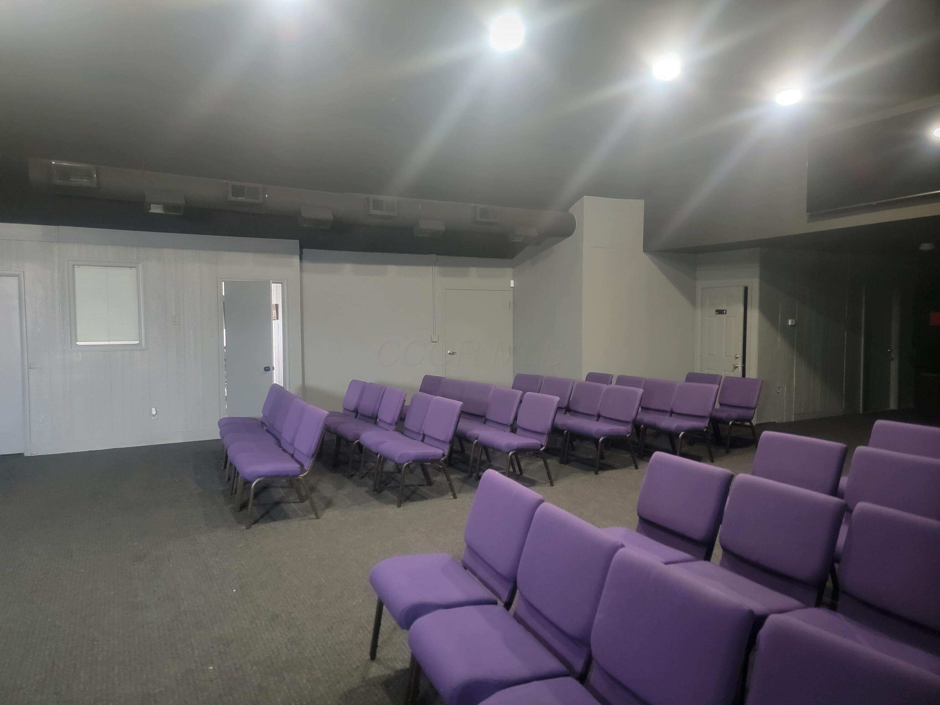 2880 S High Street Property Photo 11