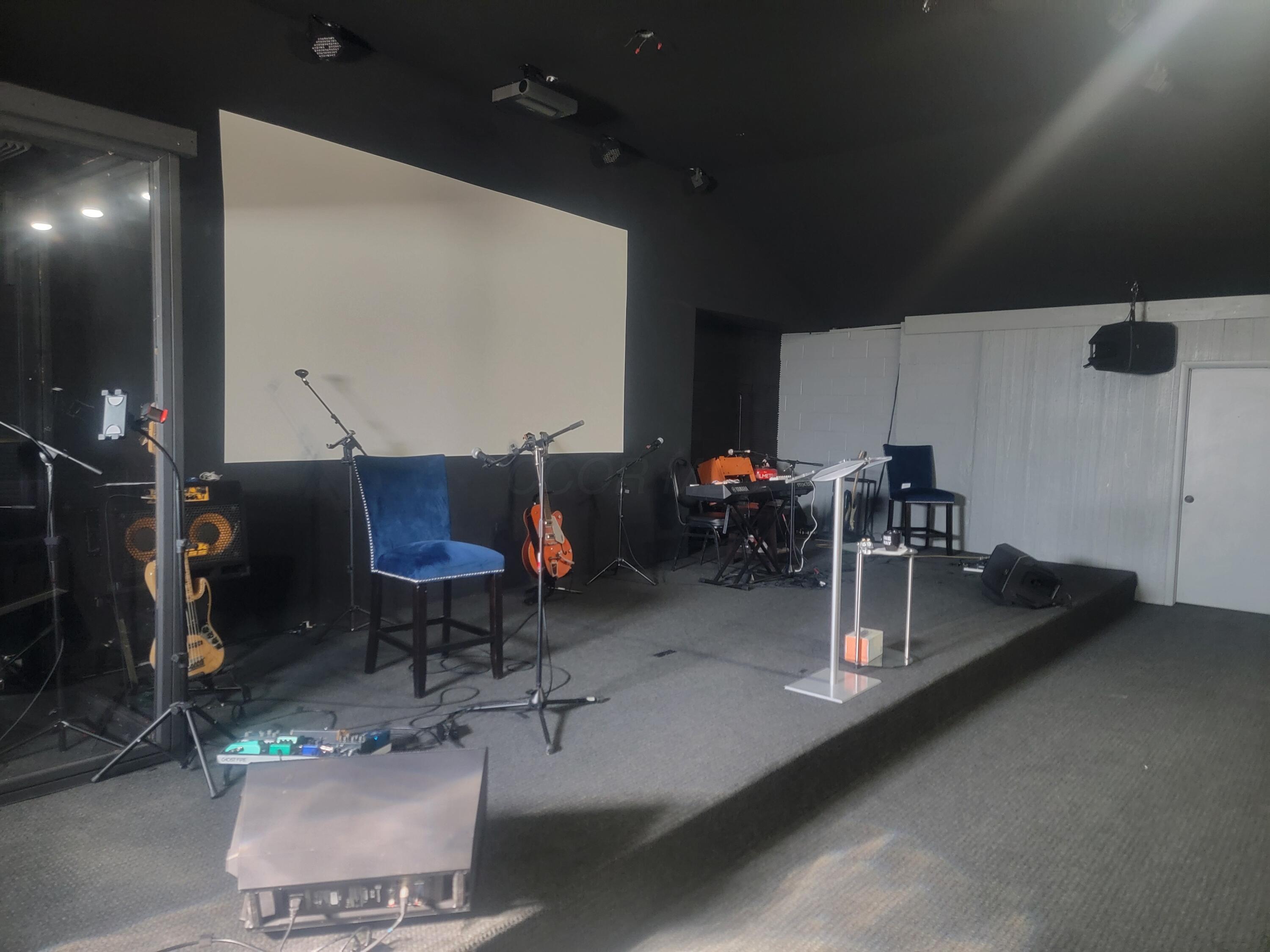 2880 S High Street Property Photo 12