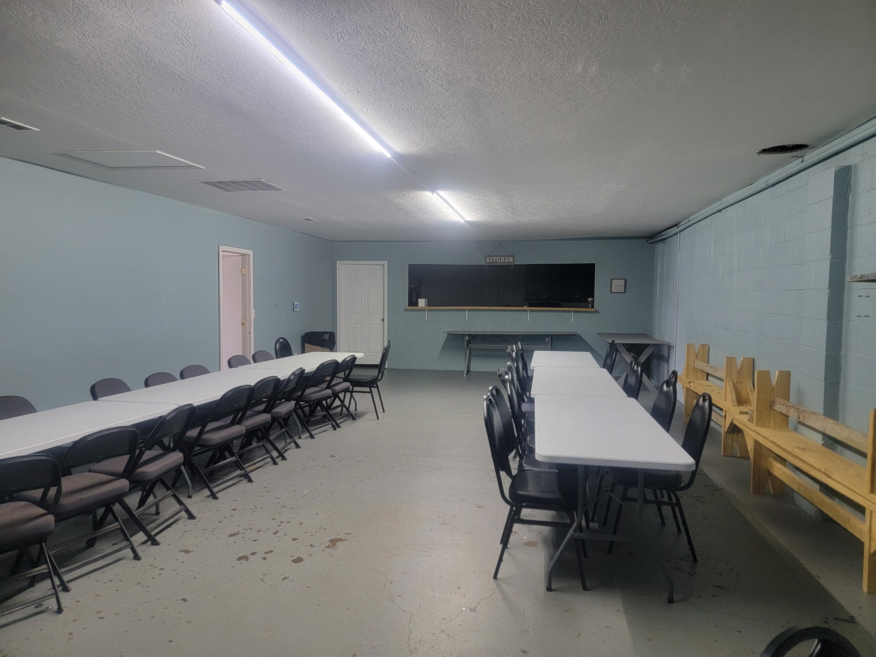 2880 S High Street Property Photo 20