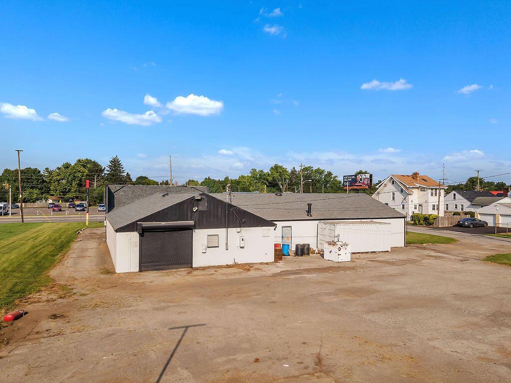 2880 S High Street Property Photo 24