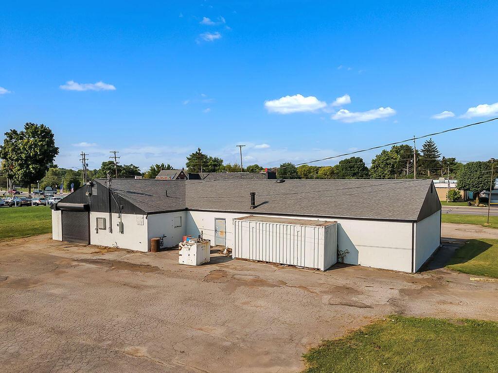 2880 S High Street Property Photo 25