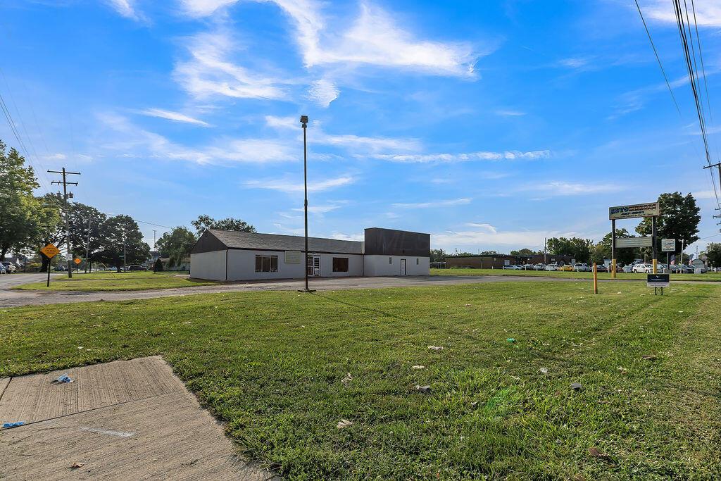 2880 S High Street Property Photo 28