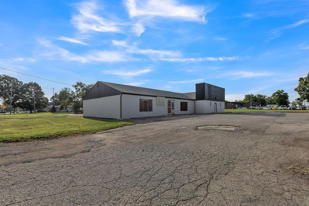 2880 S High Street Property Photo 29