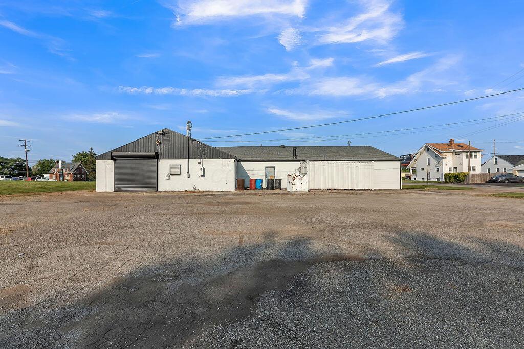 2880 S High Street Property Photo 34