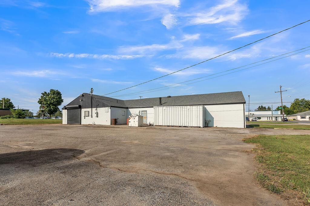 2880 S High Street Property Photo 35