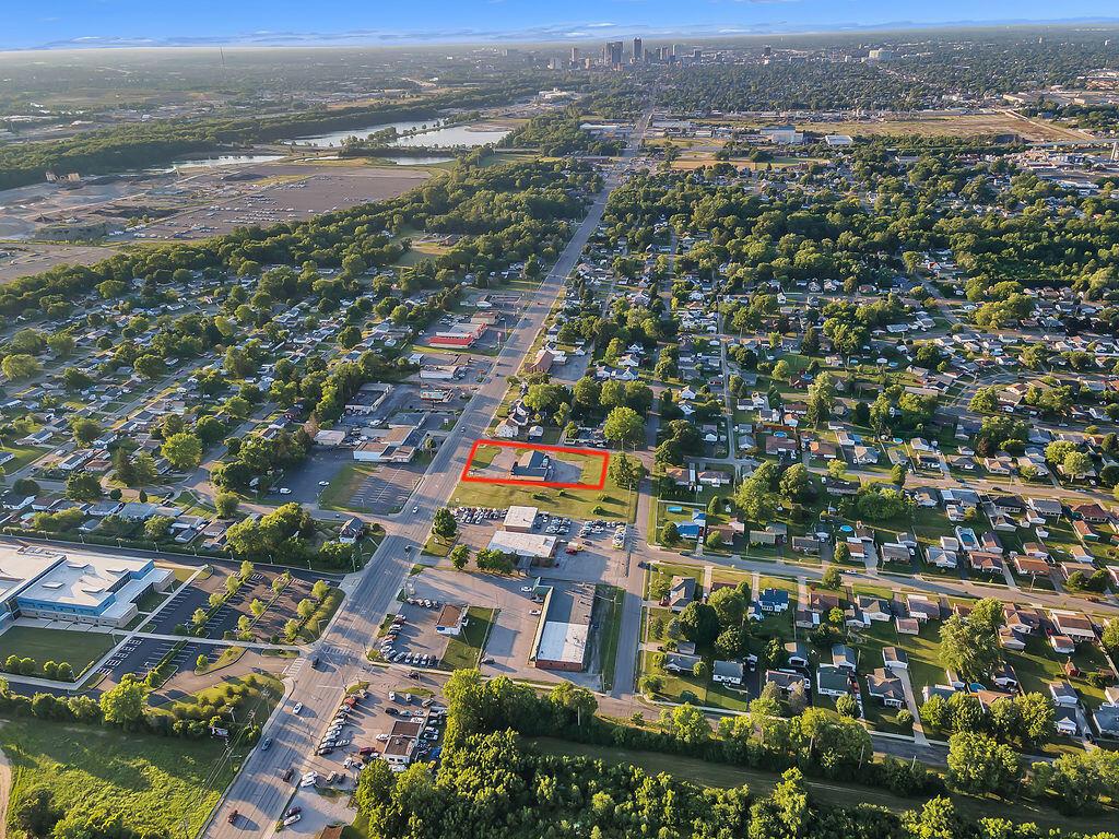 2880 S High Street Property Photo 39