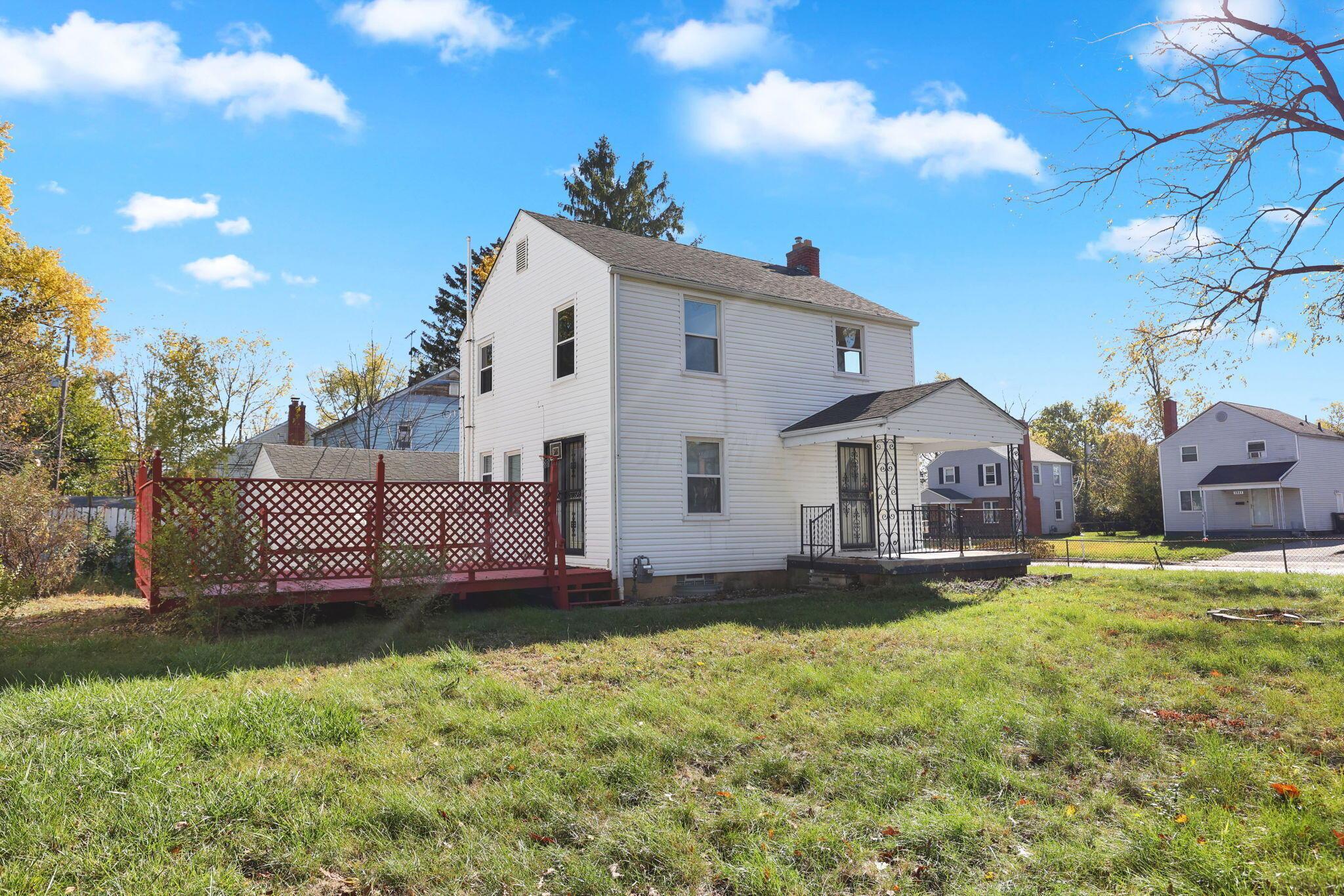 1938 Myrtle Avenue Property Photo 3