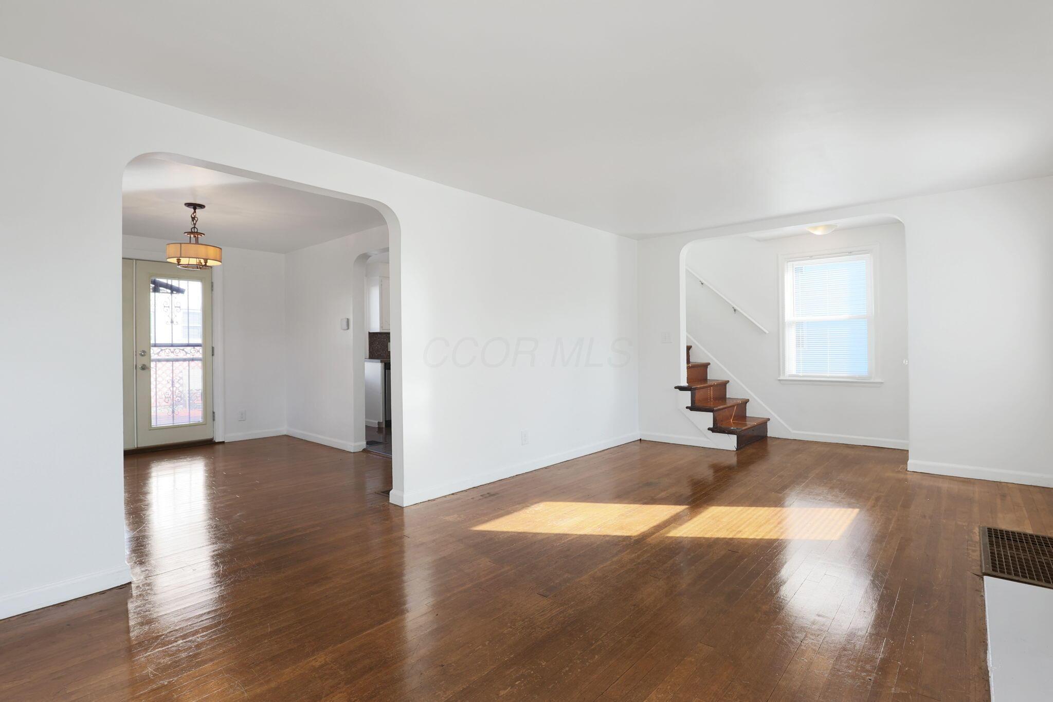 1938 Myrtle Avenue Property Photo 6