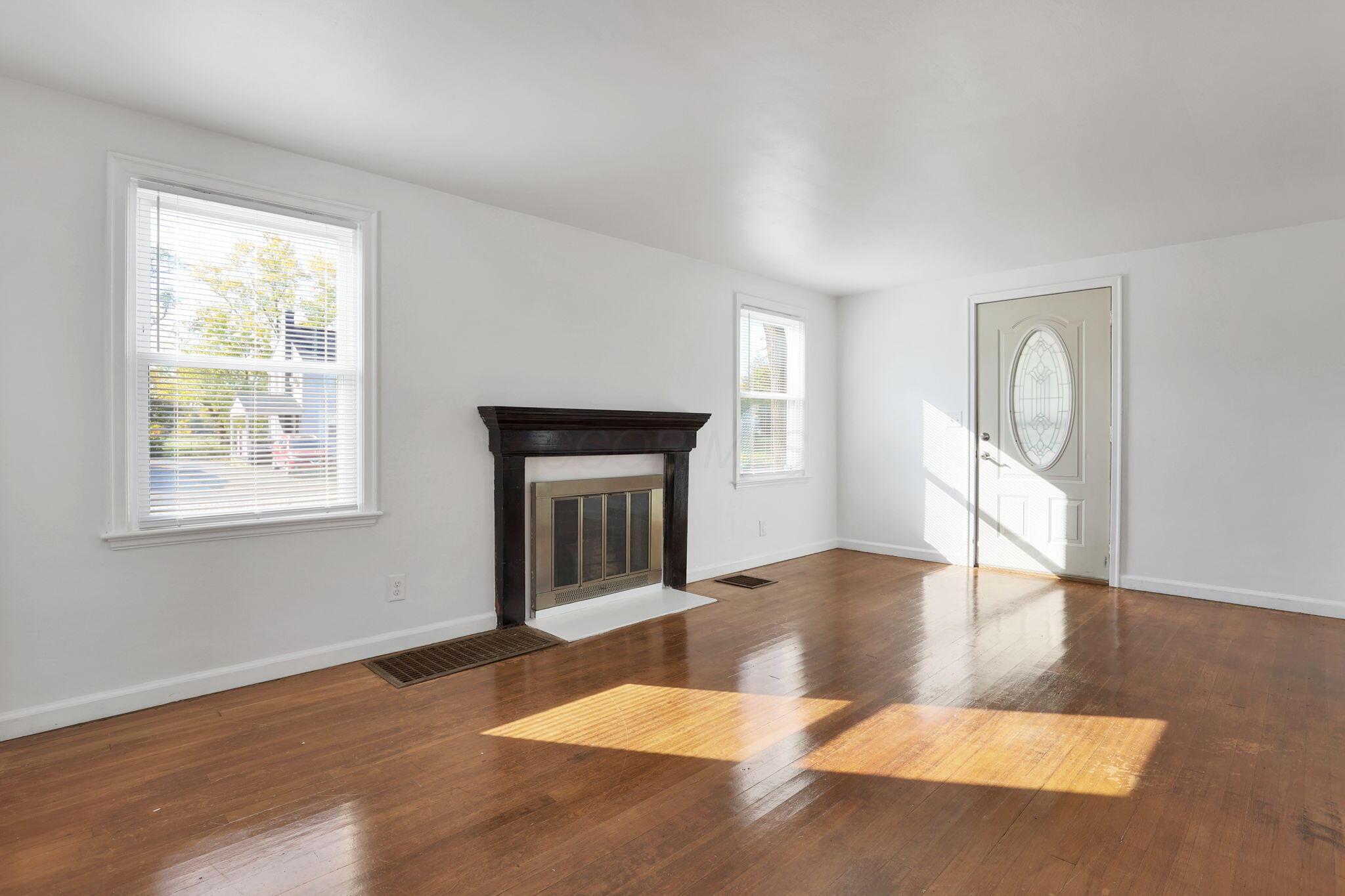 1938 Myrtle Avenue Property Photo 7