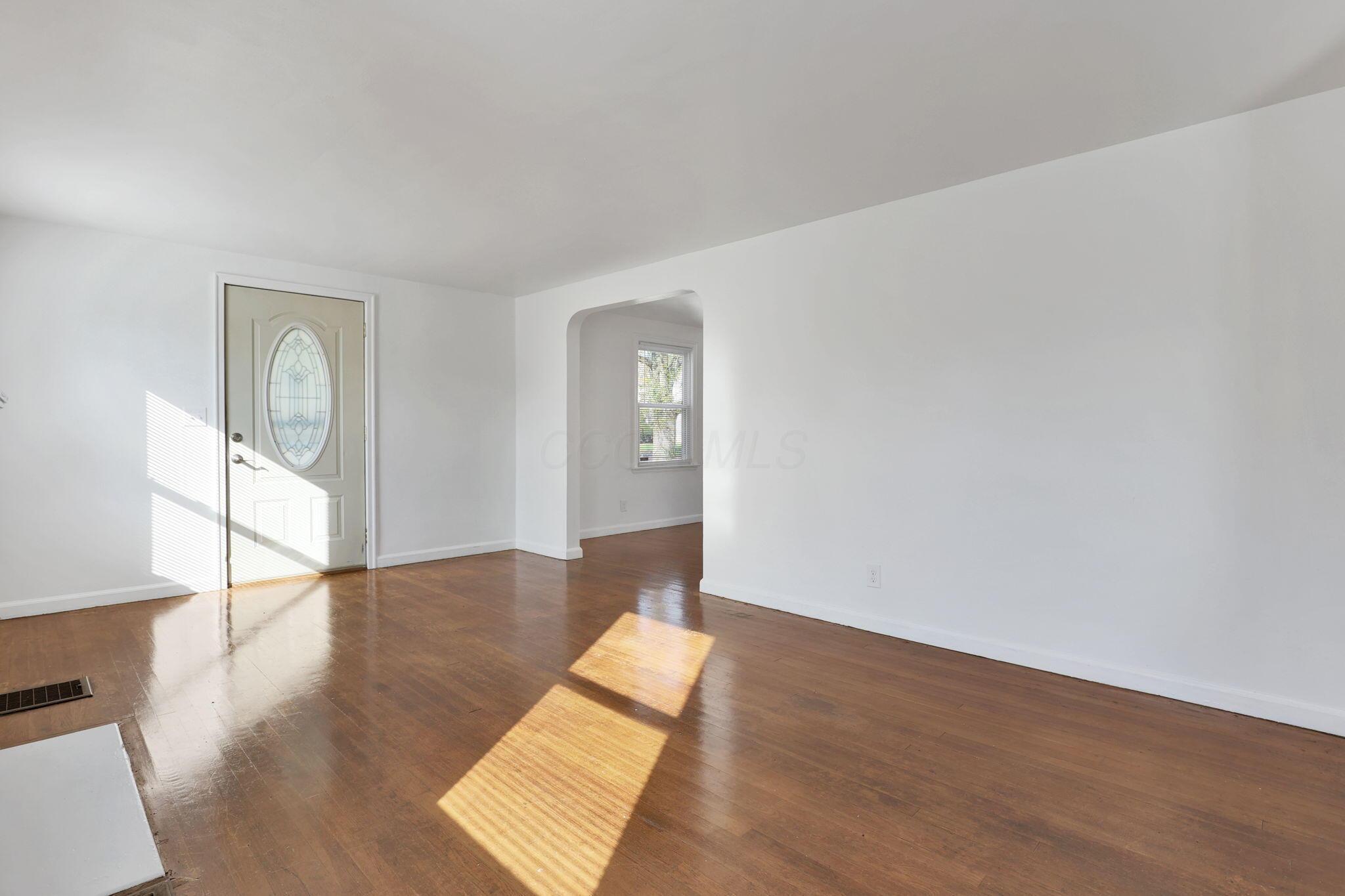 1938 Myrtle Avenue Property Photo 8