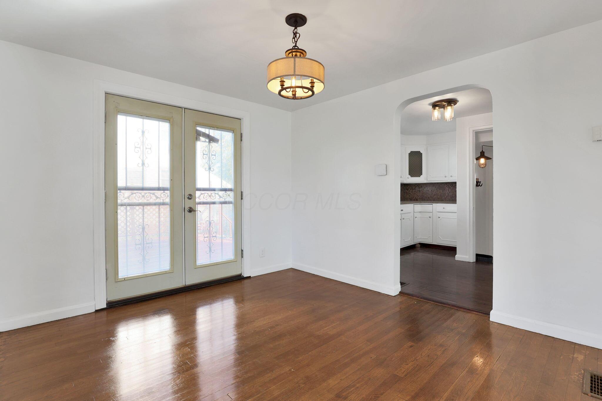 1938 Myrtle Avenue Property Photo 10