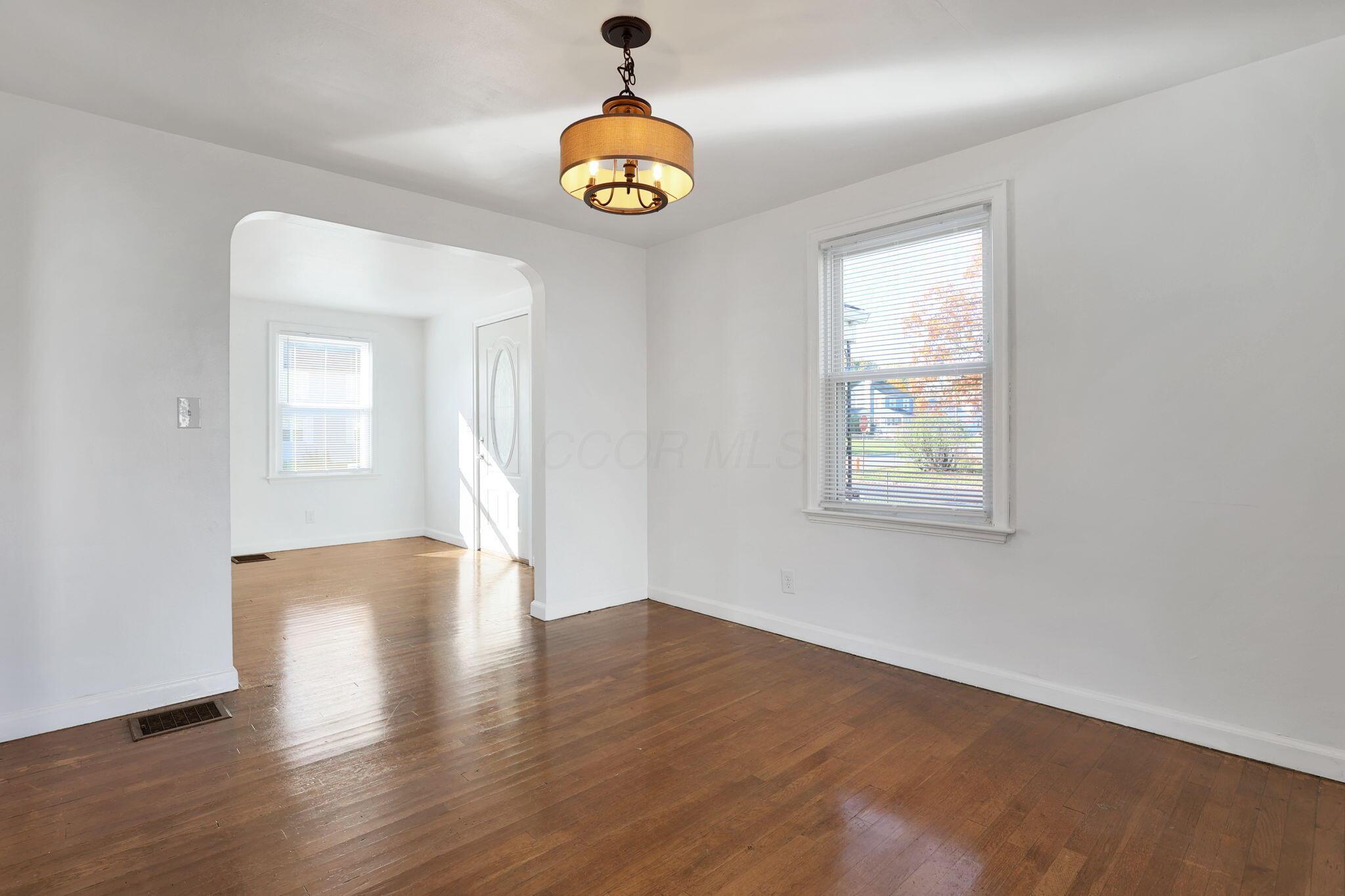 1938 Myrtle Avenue Property Photo 11