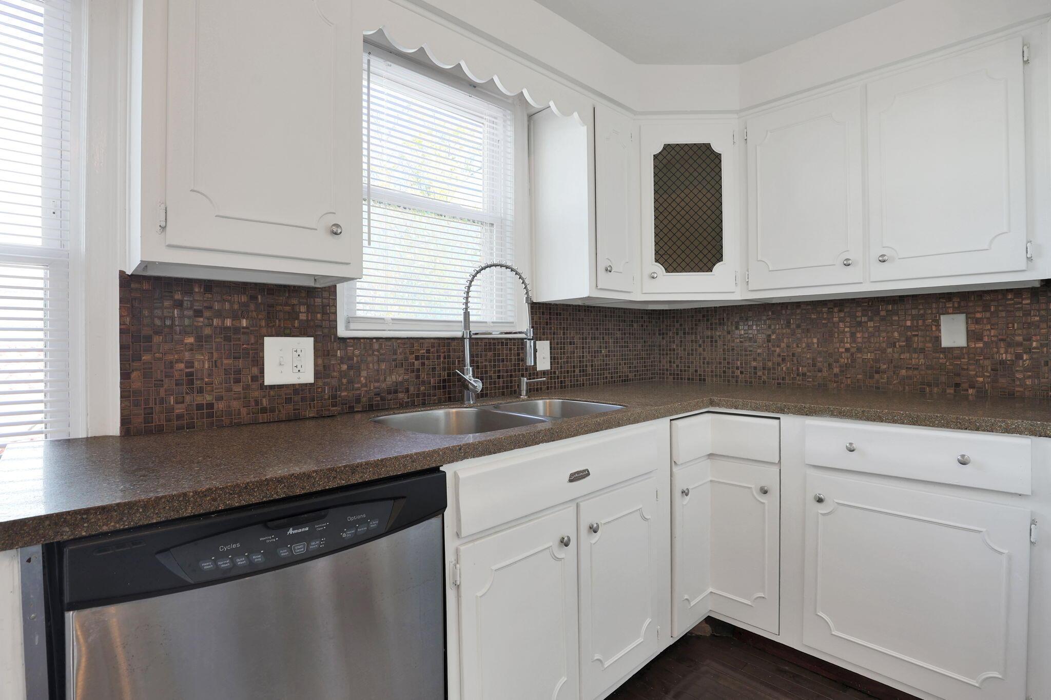 1938 Myrtle Avenue Property Photo 16