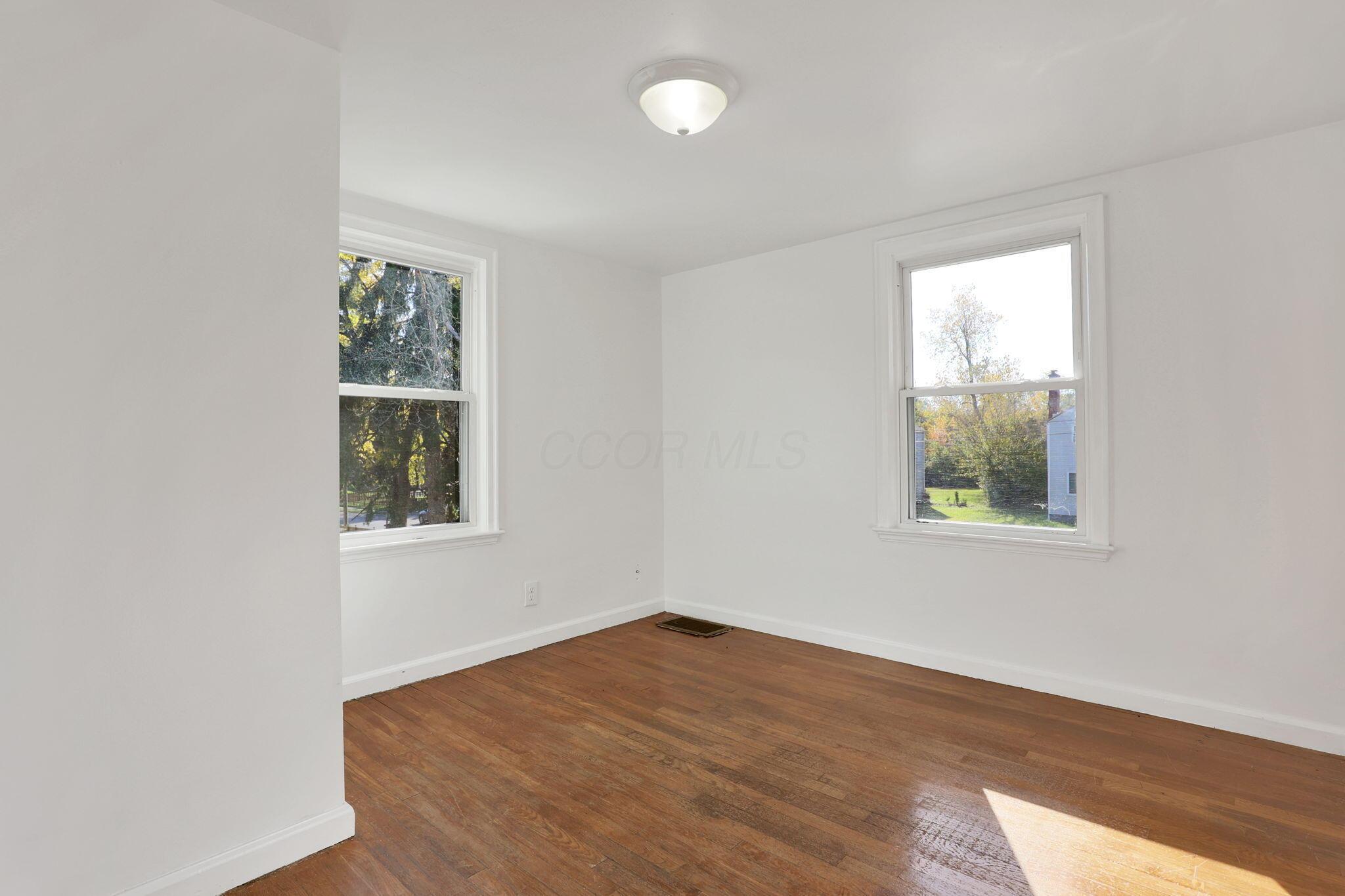 1938 Myrtle Avenue Property Photo 19