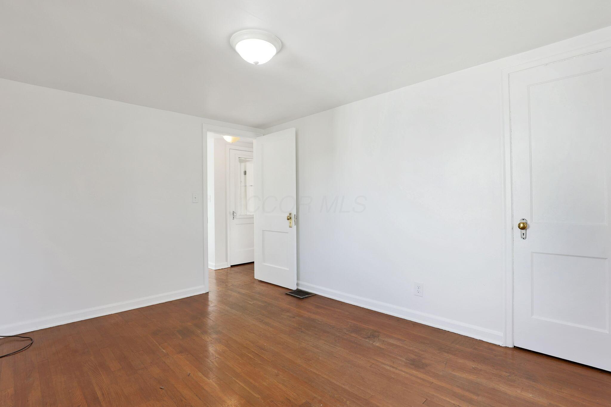 1938 Myrtle Avenue Property Photo 24