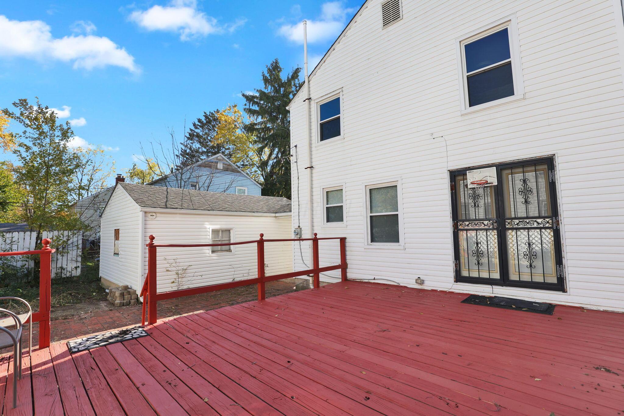1938 Myrtle Avenue Property Photo 32